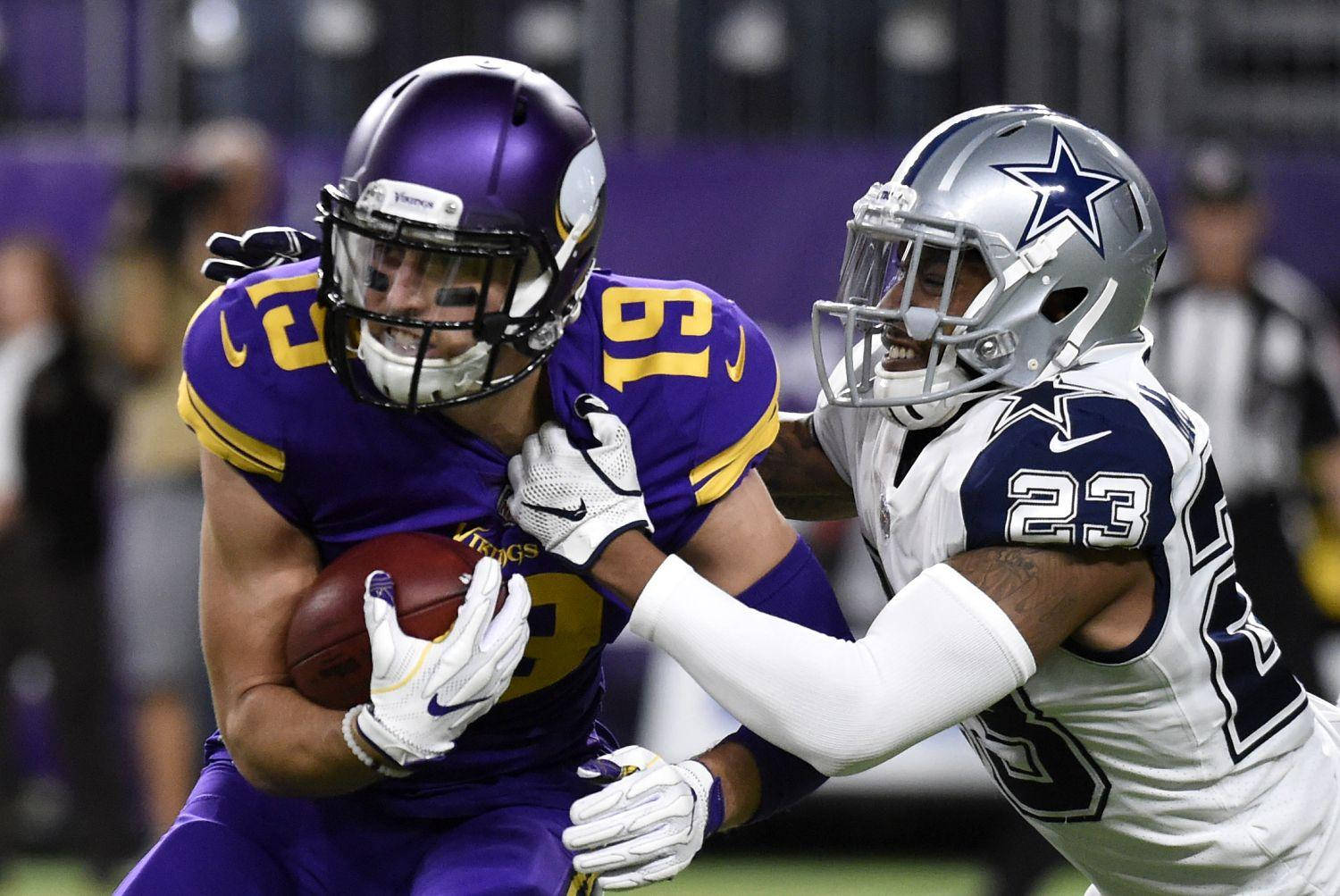 Adam Thielen Tiền vệ rộng mạnh mẽ Hình nền