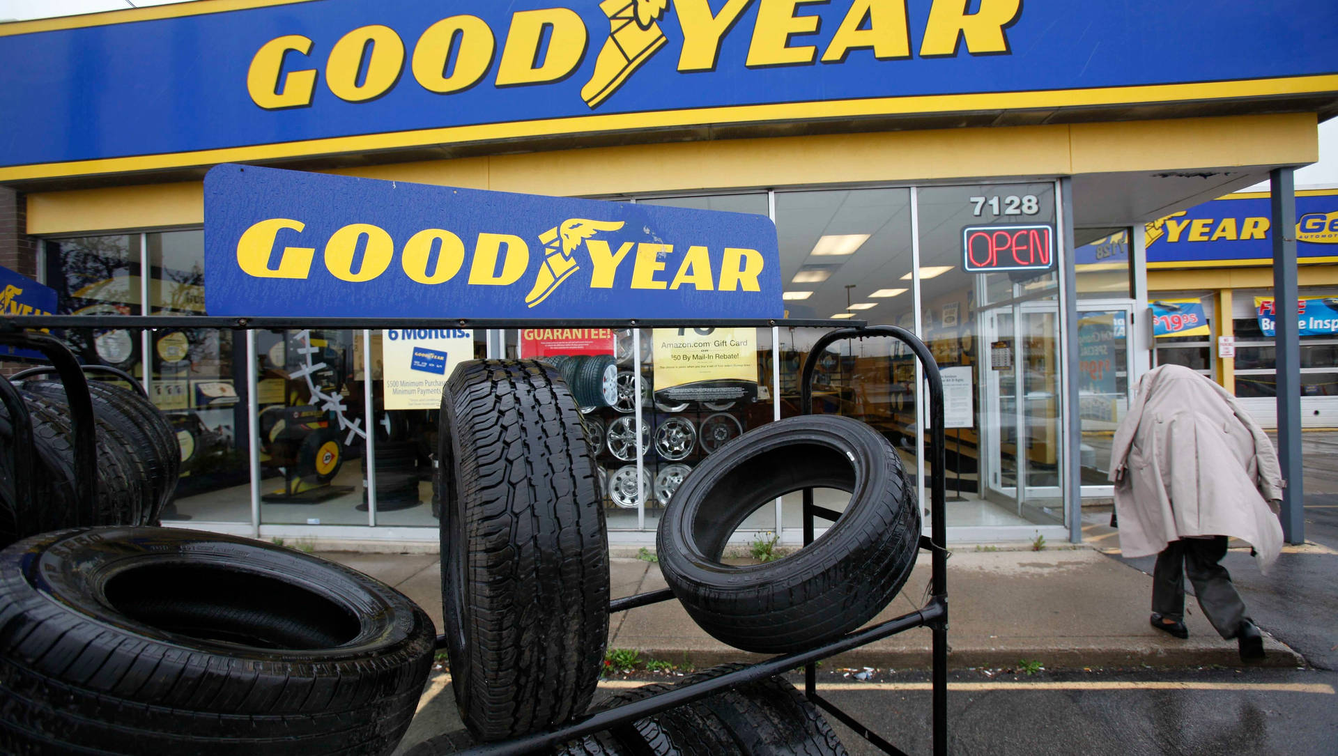 Ảnh Chụp Ngoài Trời Cửa Hàng Goodyear Hình nền