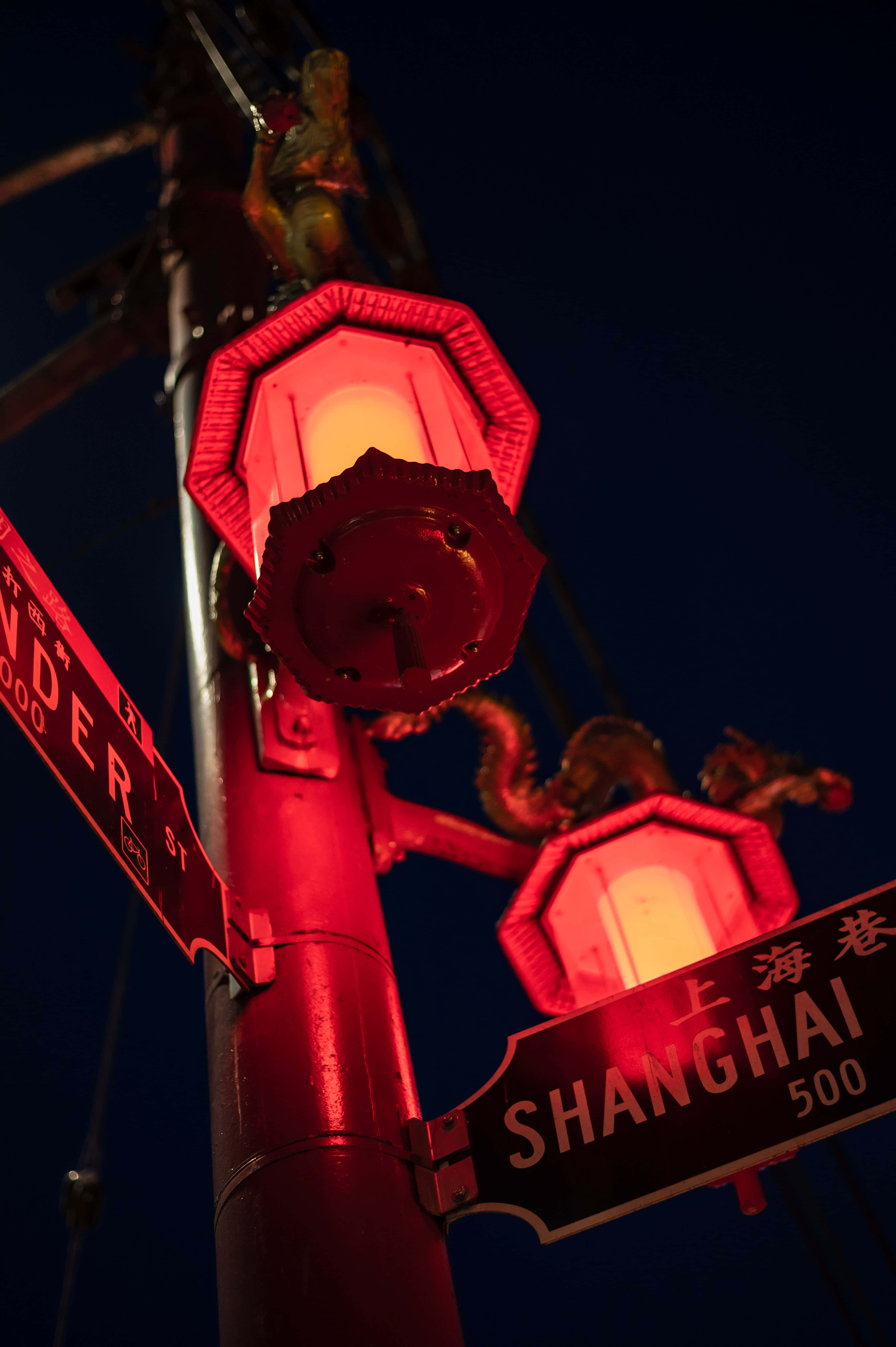 Ánh Sáng Neon Đỏ Quyến Rũ Hình nền