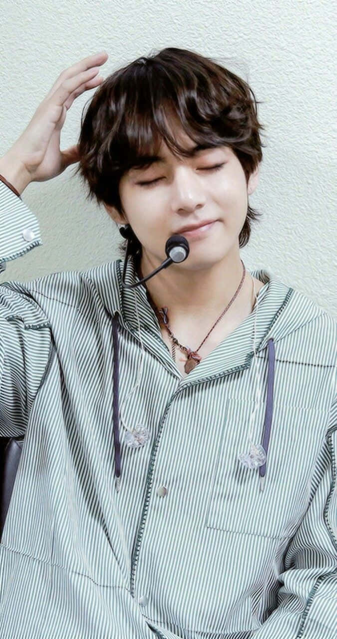 Ảnh Taehyung nhắm mắt Hình nền