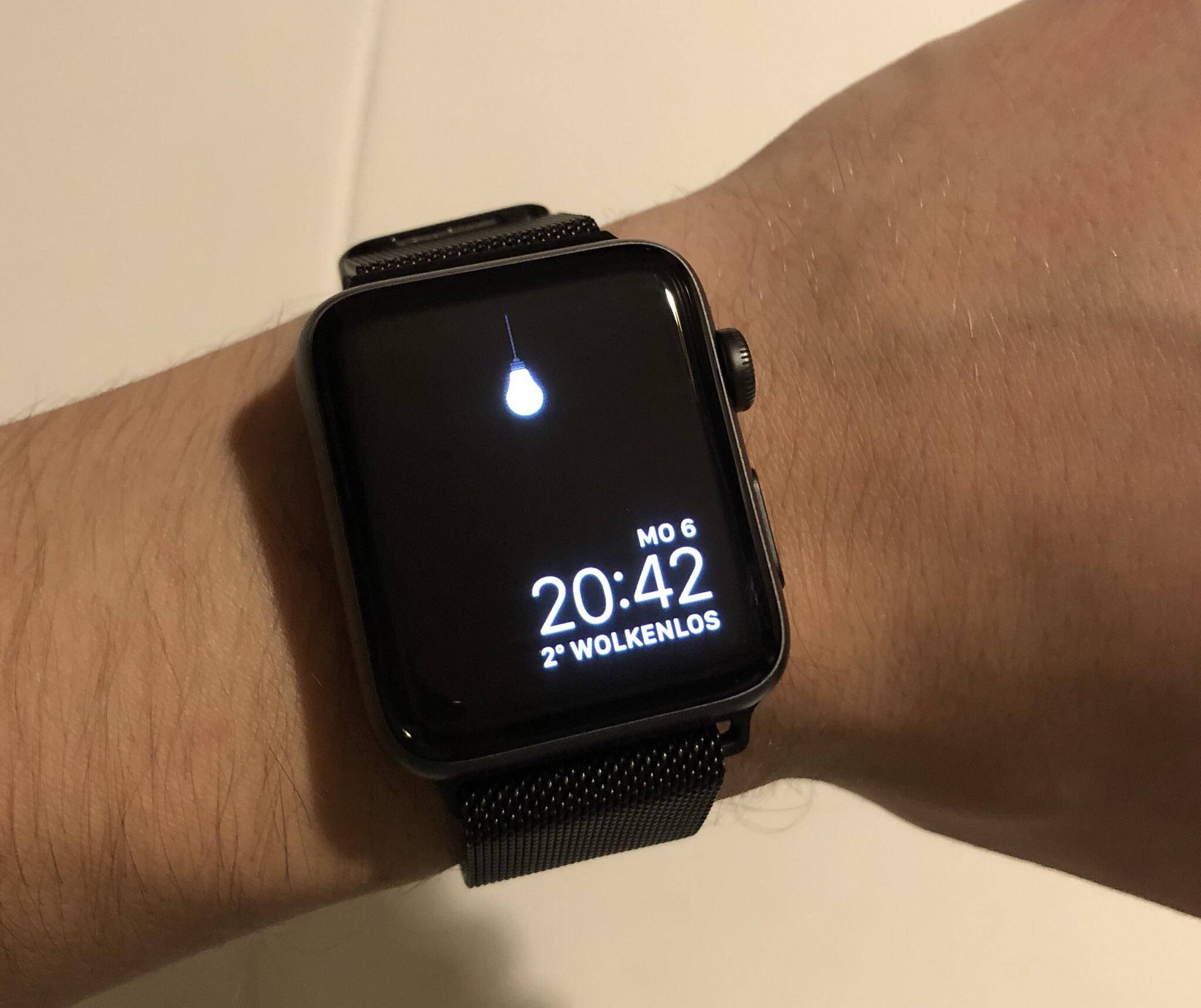 Apple Watch giao diện bóng đèn treo Hình nền
