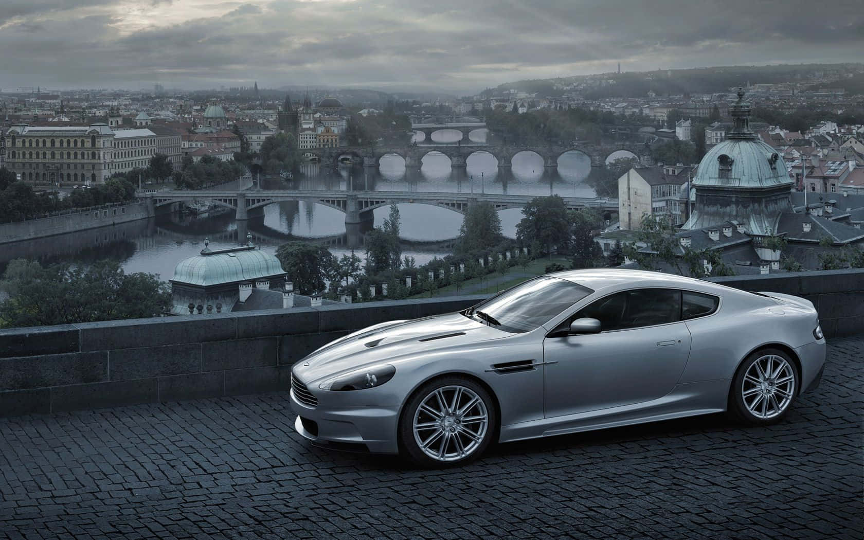 Aston Martin Vanquish Tuyệt Đẹp Sẵn Sàng Lái Hình nền