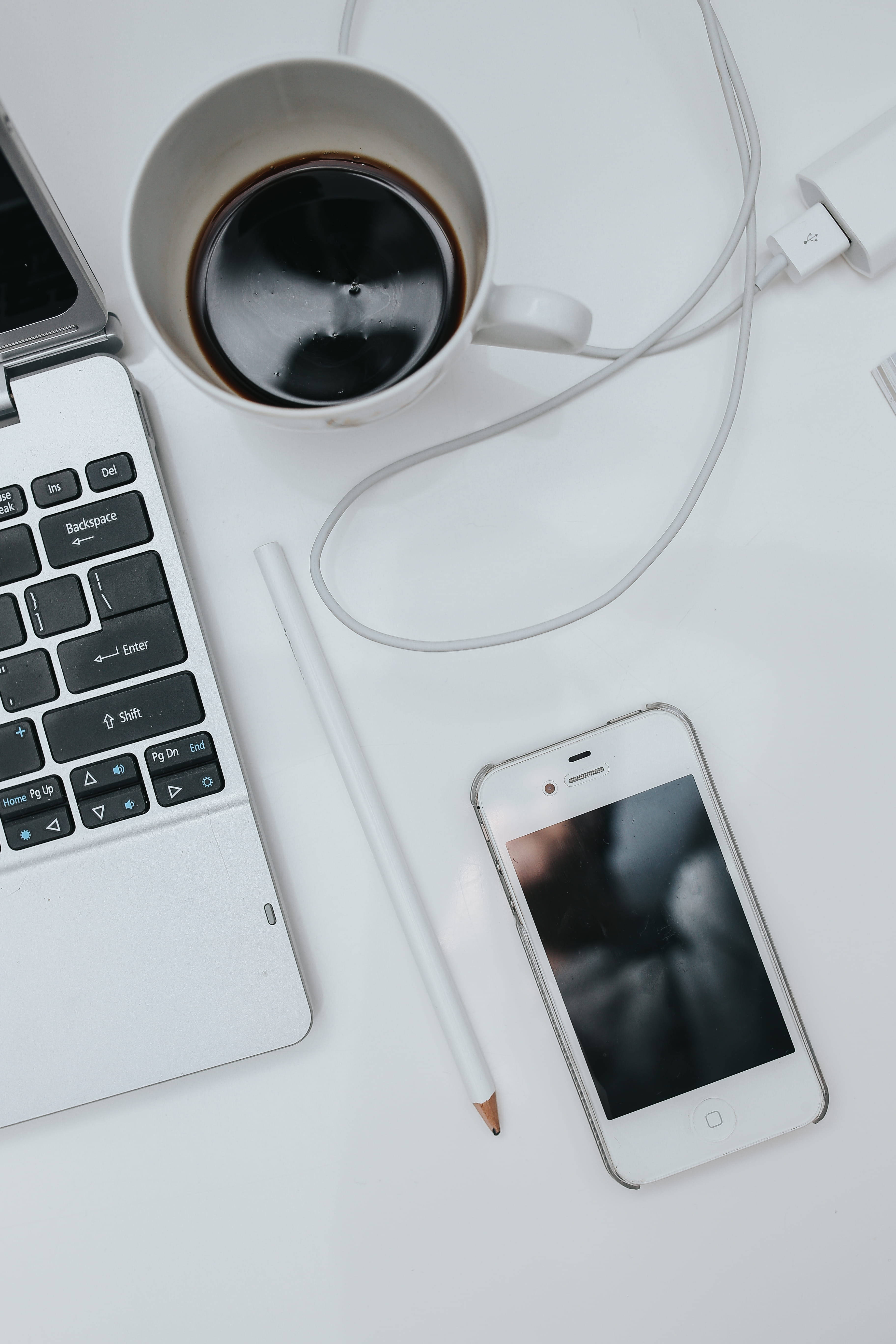 Bàn iPhone Trắng Hình nền
