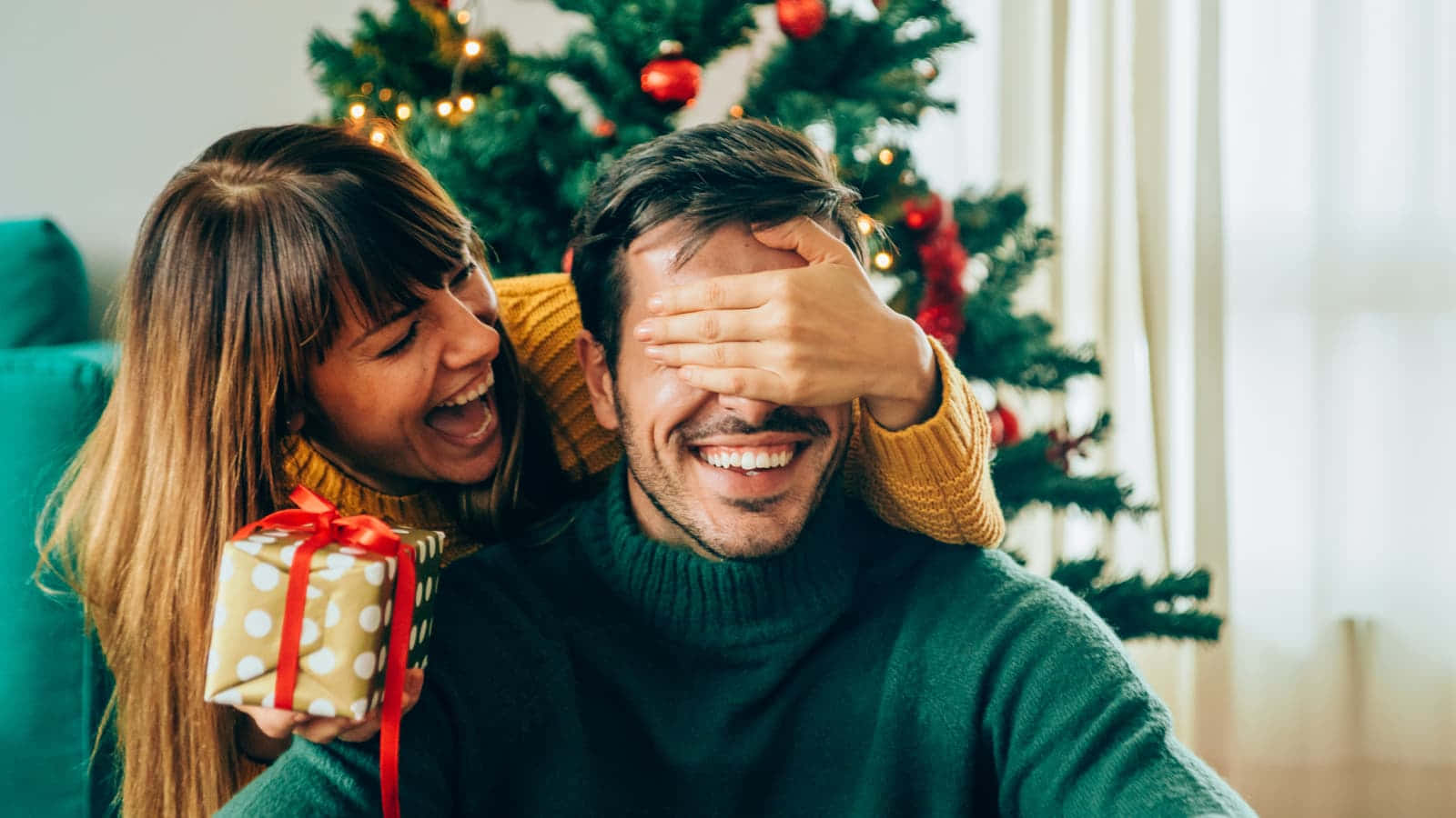 Bất ngờ quà Giáng sinh cho cặp đôi Hình nền
