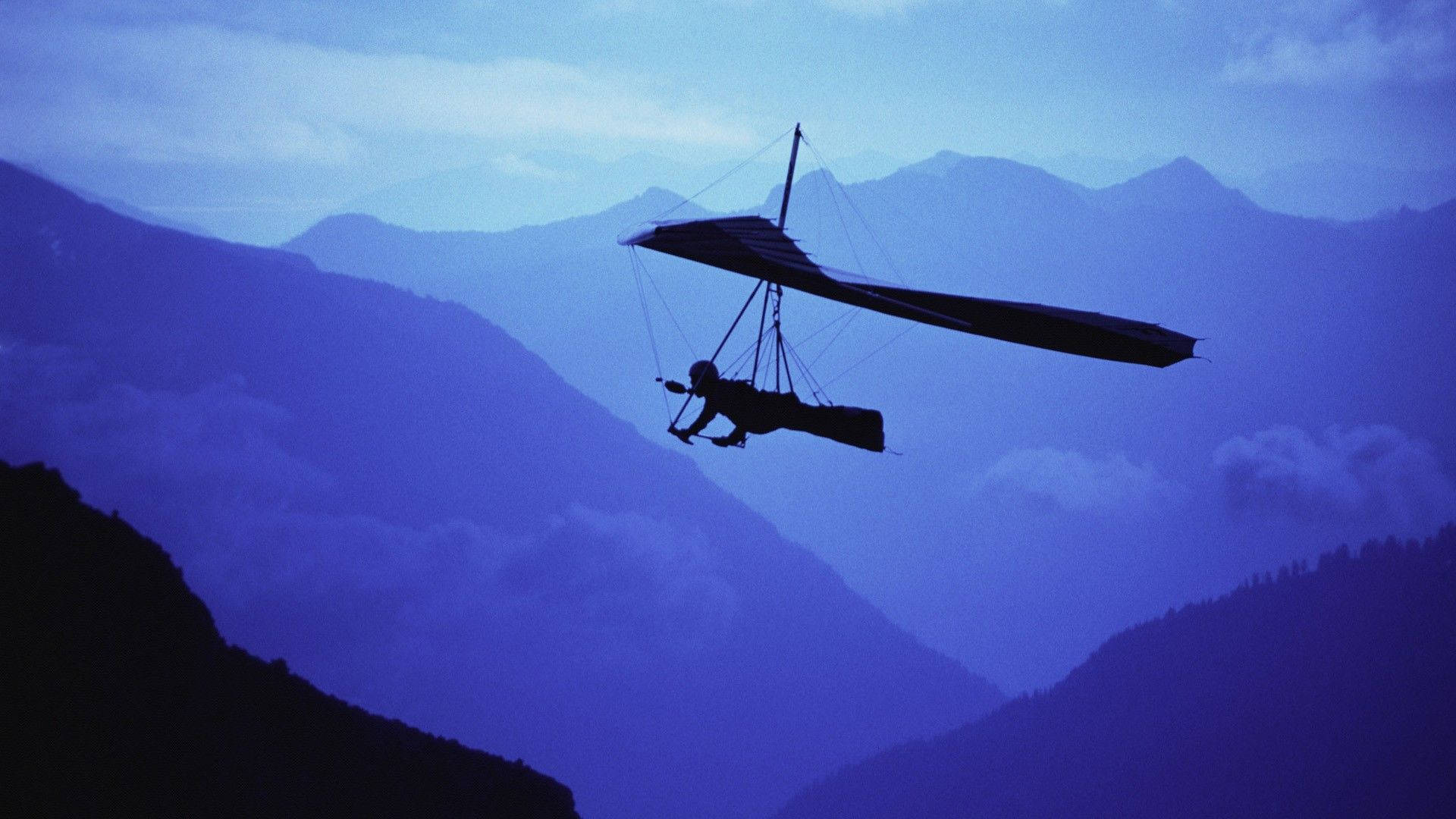 Bay dù lượn lúc bình minh trên dãy Blue Mountains Hình nền