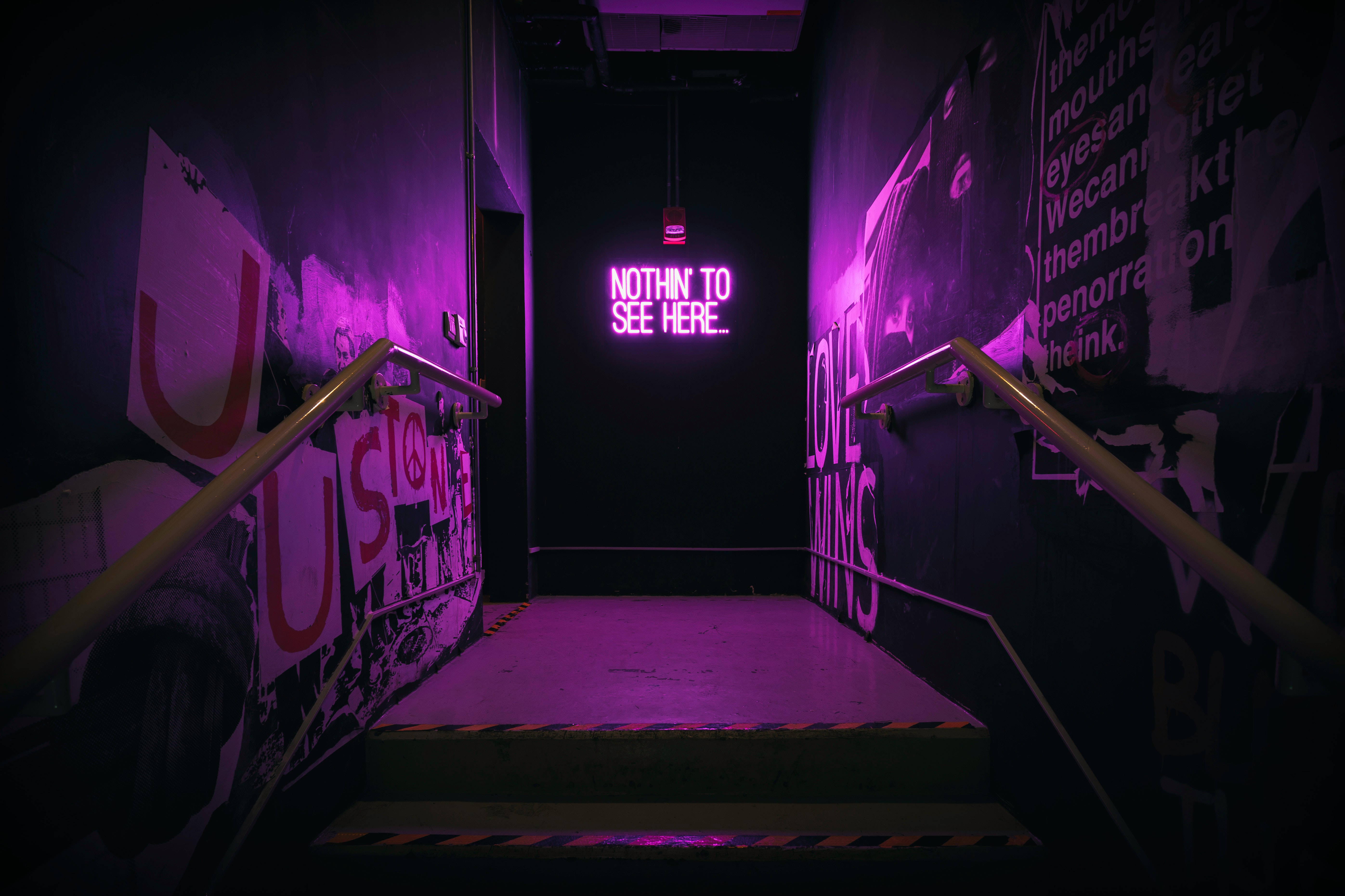 Biển hiệu Neon Tím Thẩm Mỹ Chữ Nothing Hình nền