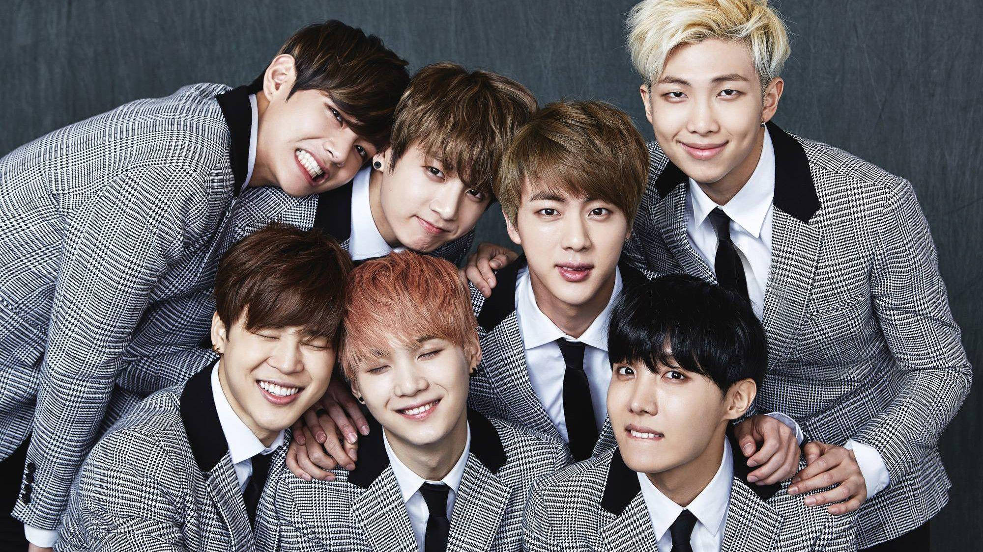 BTS dễ thương trong đồng phục học sinh Hình nền