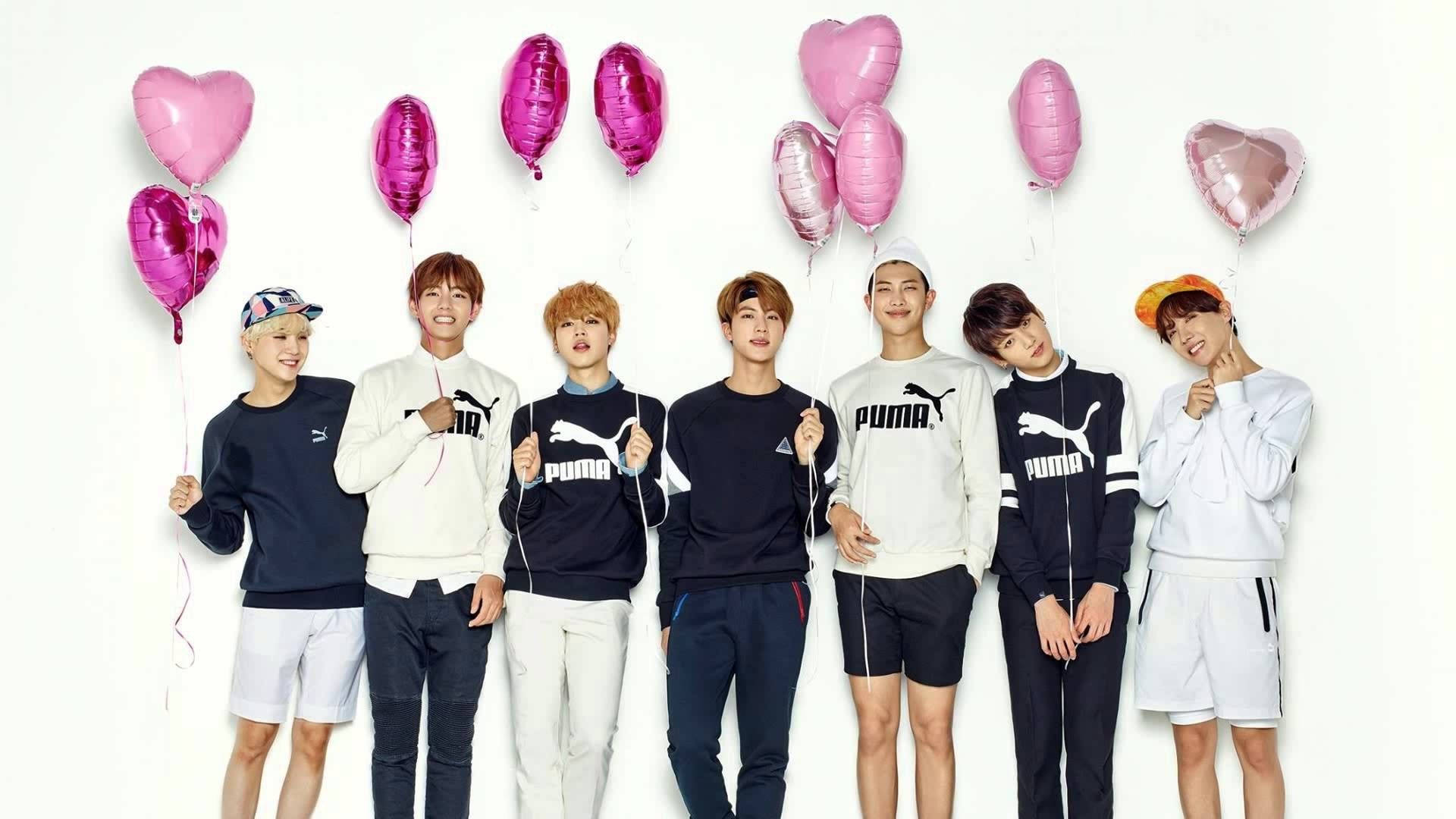 'BTS - Hãy có một ngày vui vẻ với chúng tôi!' Hình nền