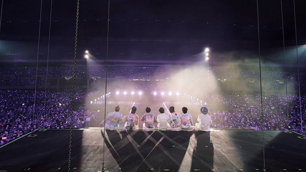 BTS Hòa Nhạc Với Các Thành Viên Trên Sân Khấu Hình nền