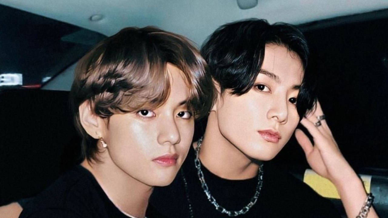 BTS V Jungkook trong xe hơi Hình nền