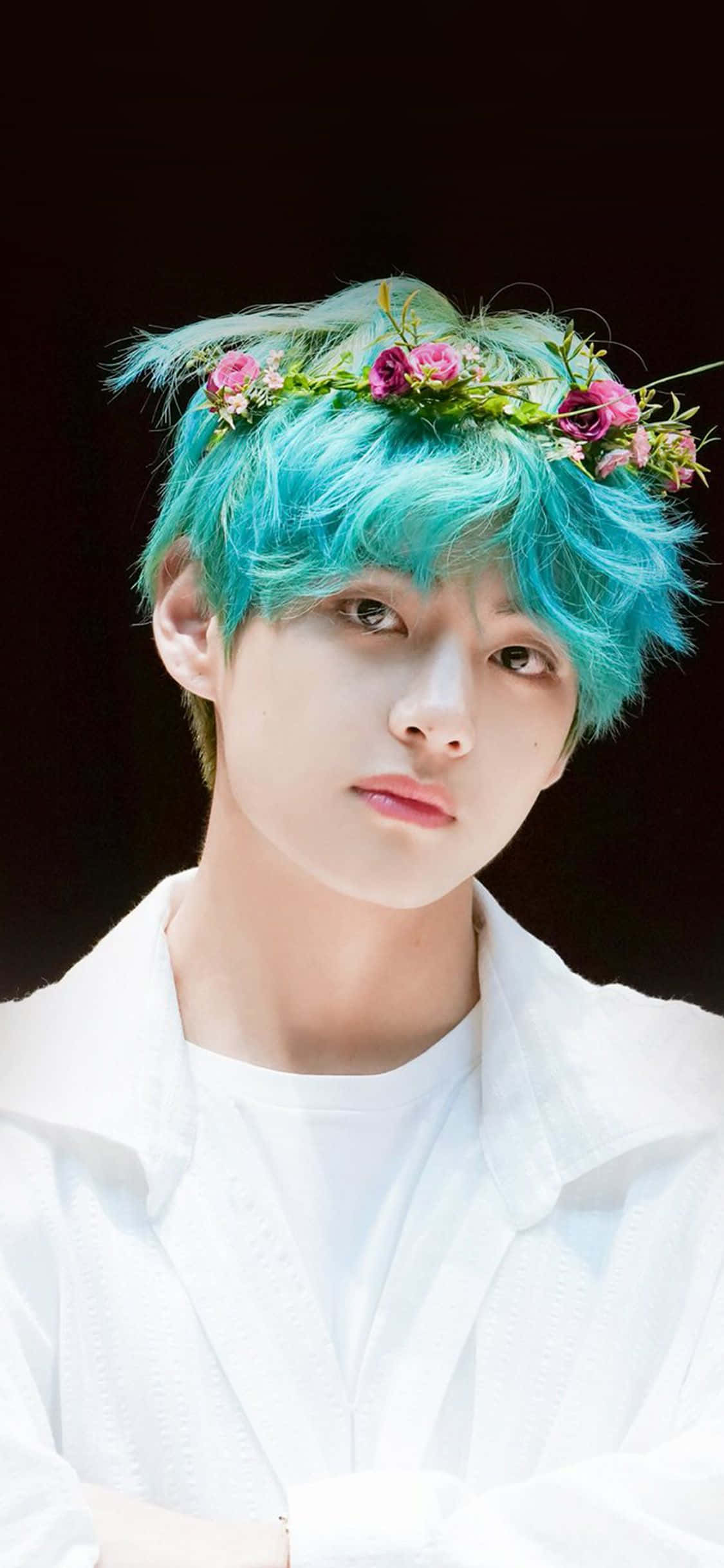 BTS V tỏa ra niềm vui trẻ trung và sự tự tin Hình nền