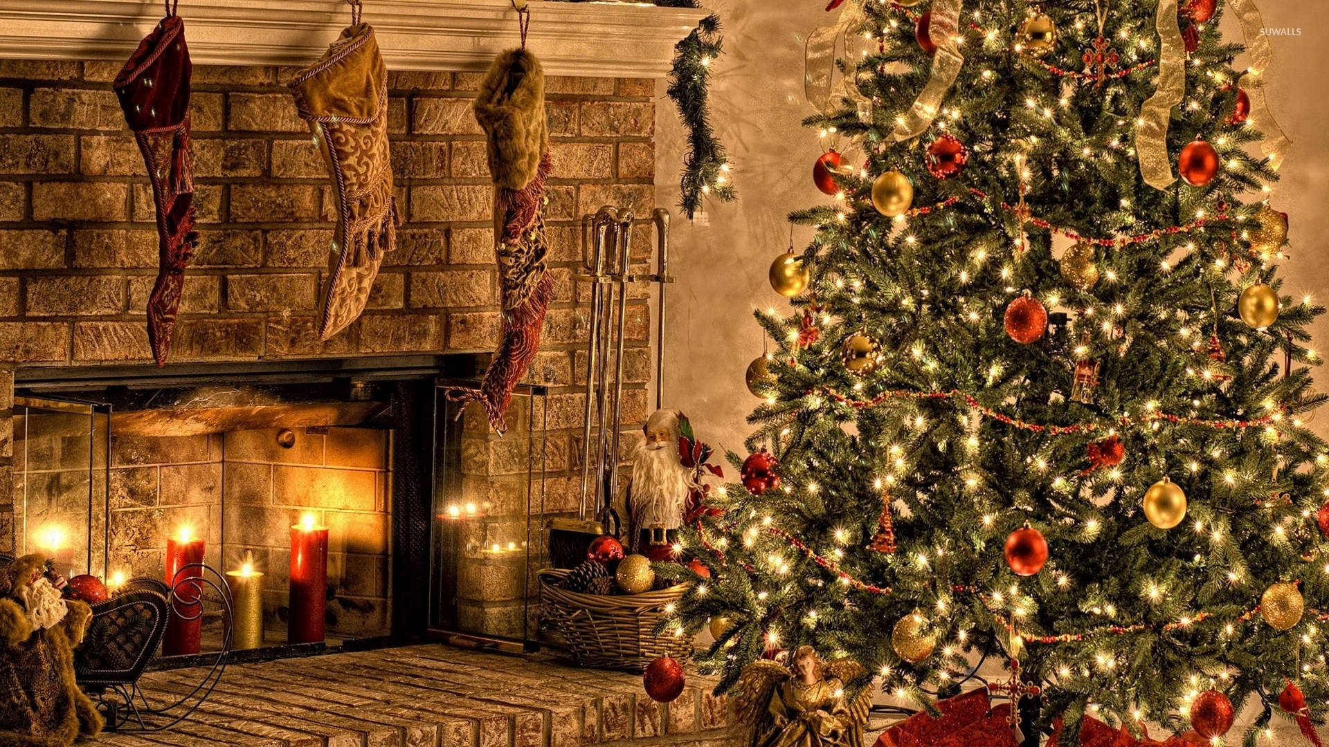 Cảnh Cây Thông Noel Đẹp Với Lò Sưởi Cho Máy Tính Hình nền