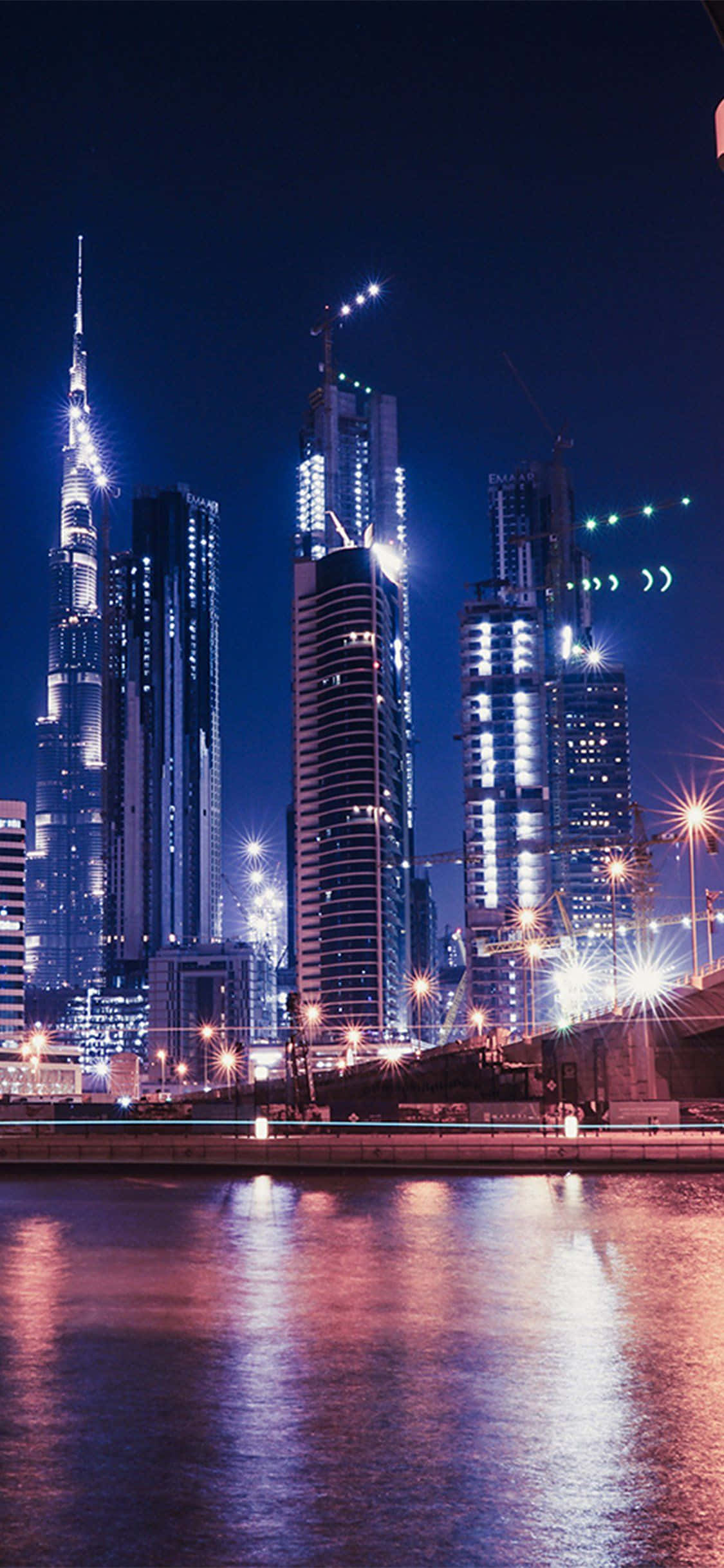 Cảnh đêm Dubai City iPhone góc thấp Hình nền