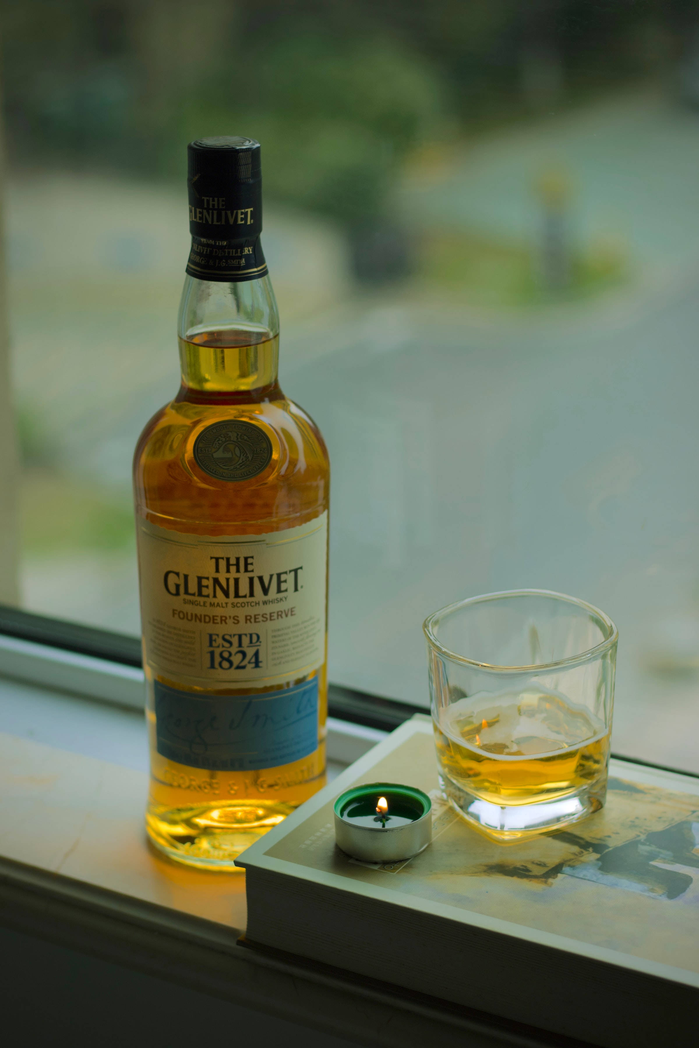 Chai Rượu Whiskey The Glenlivet Hình nền