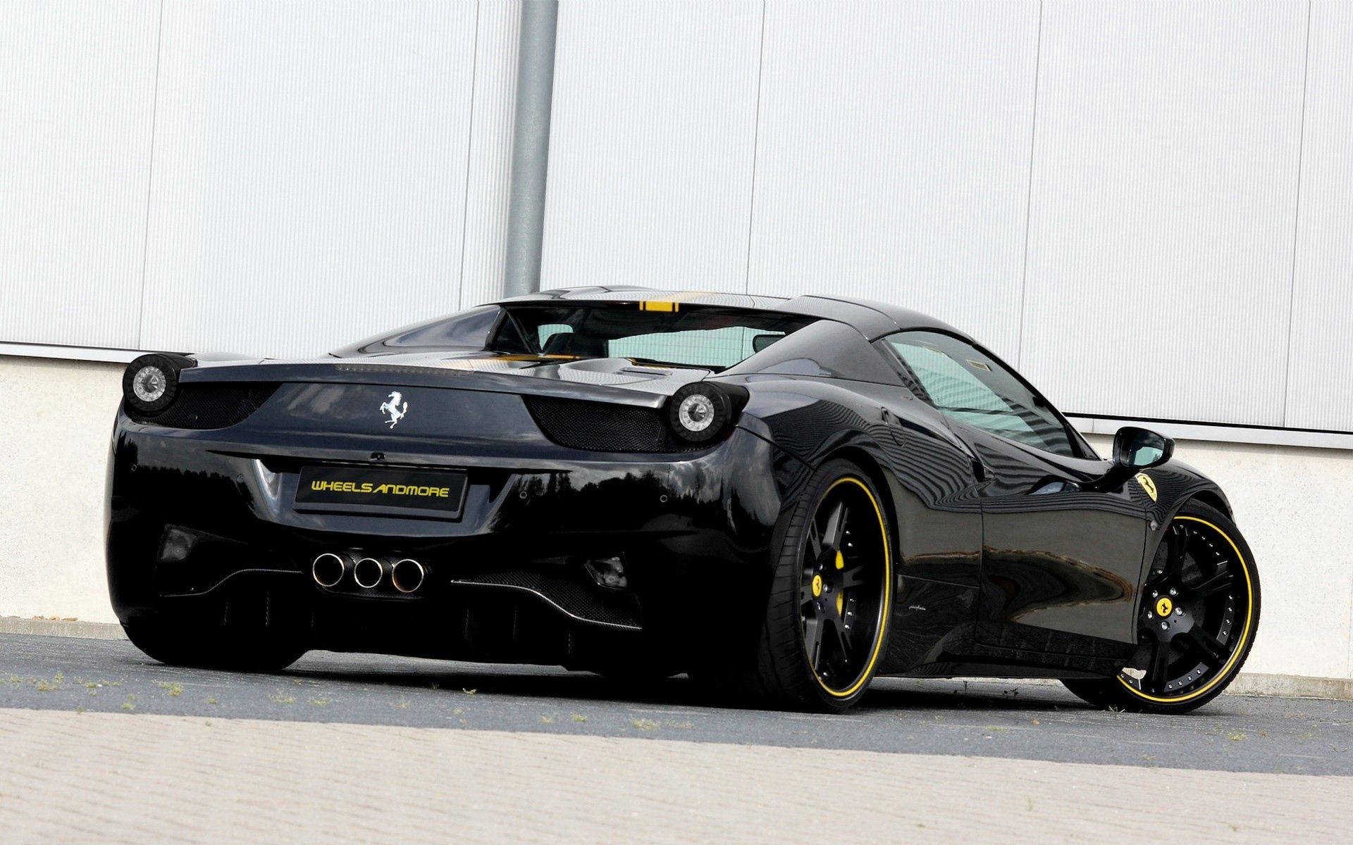 Chiếc Ferrari 458 Italia Mạnh Mẽ Màu Đen Hình nền