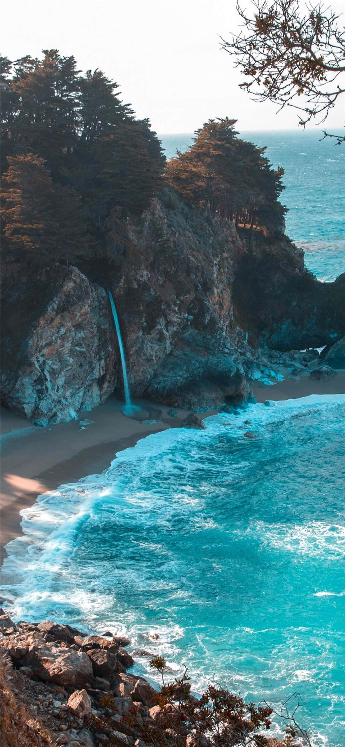 Chiếc iPhone 2020 mới tuyệt đẹp! Hình nền
