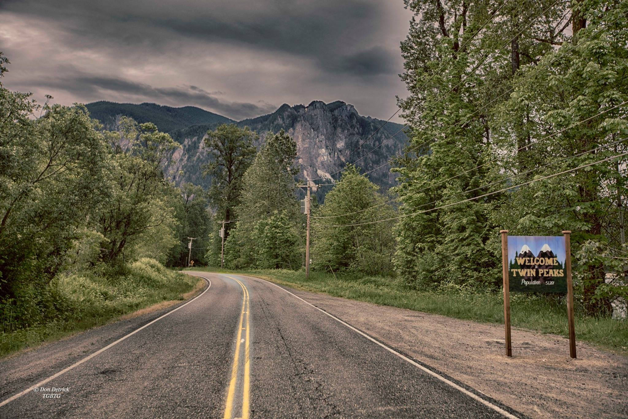 Con đường Twin Peaks phía dưới Hình nền