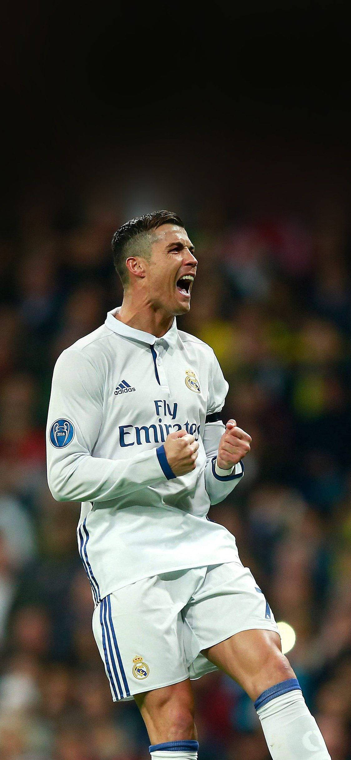 Cristiano Ronaldo đang hét trên iPhone Hình nền