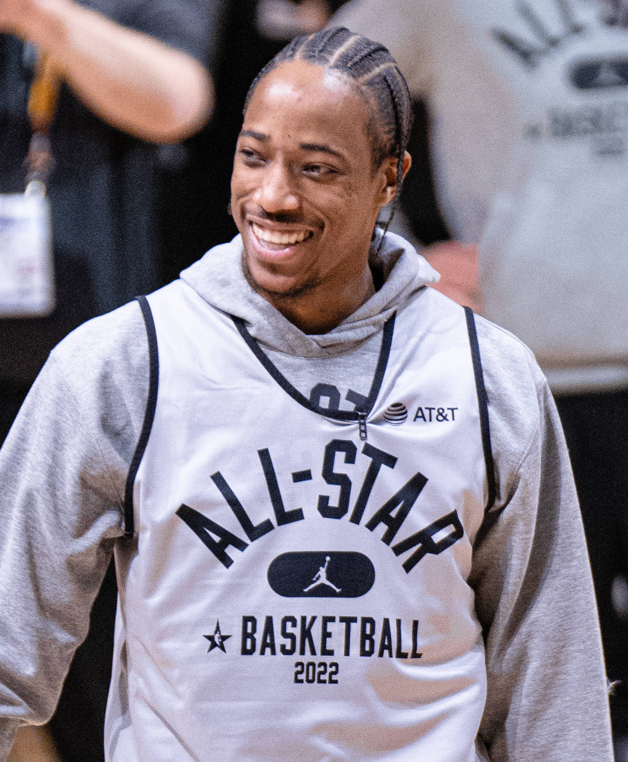 Demar Derozan cười với mái tóc tết Hình nền