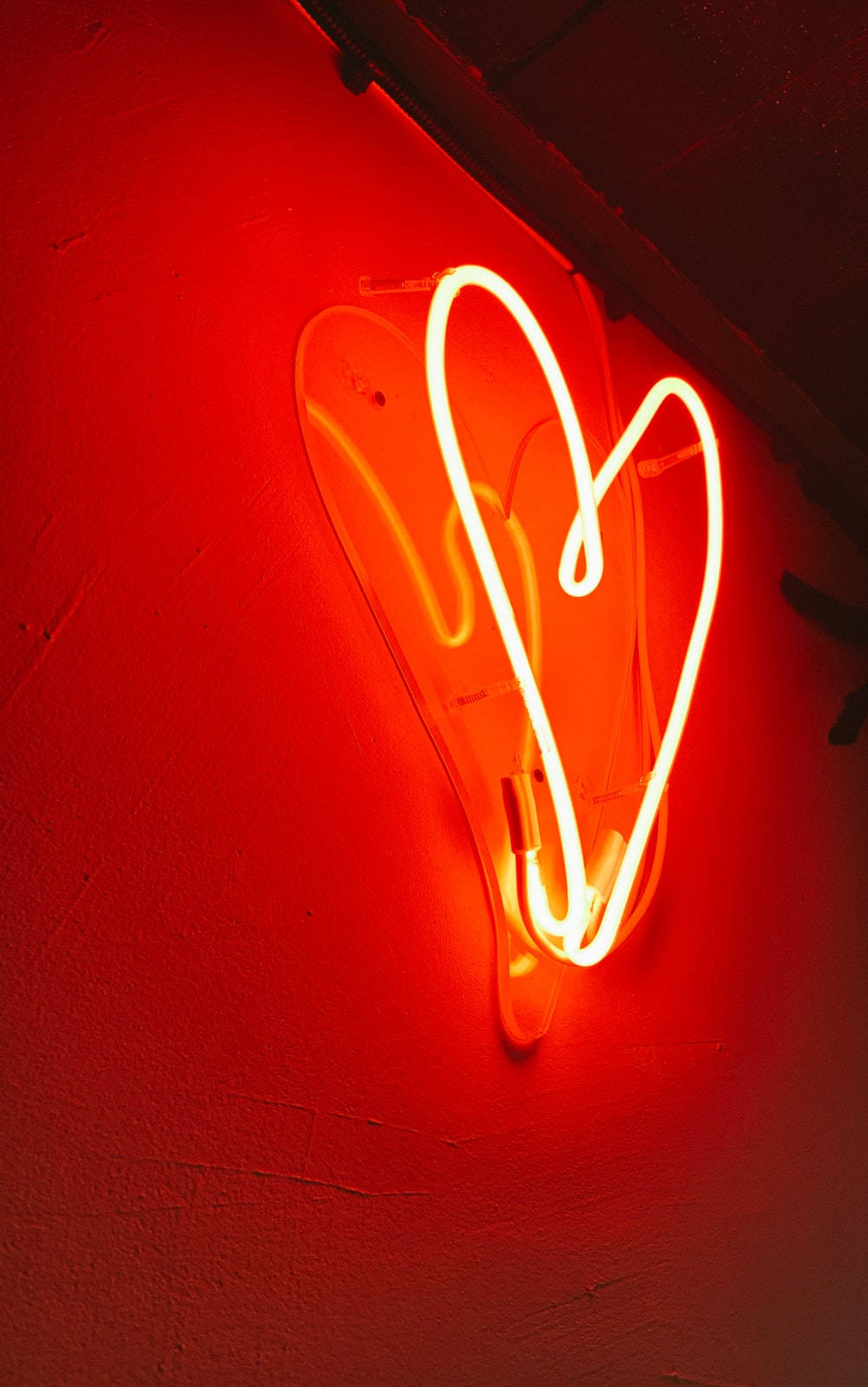 Đèn Neon Trái Tim Màu Đỏ Hình nền