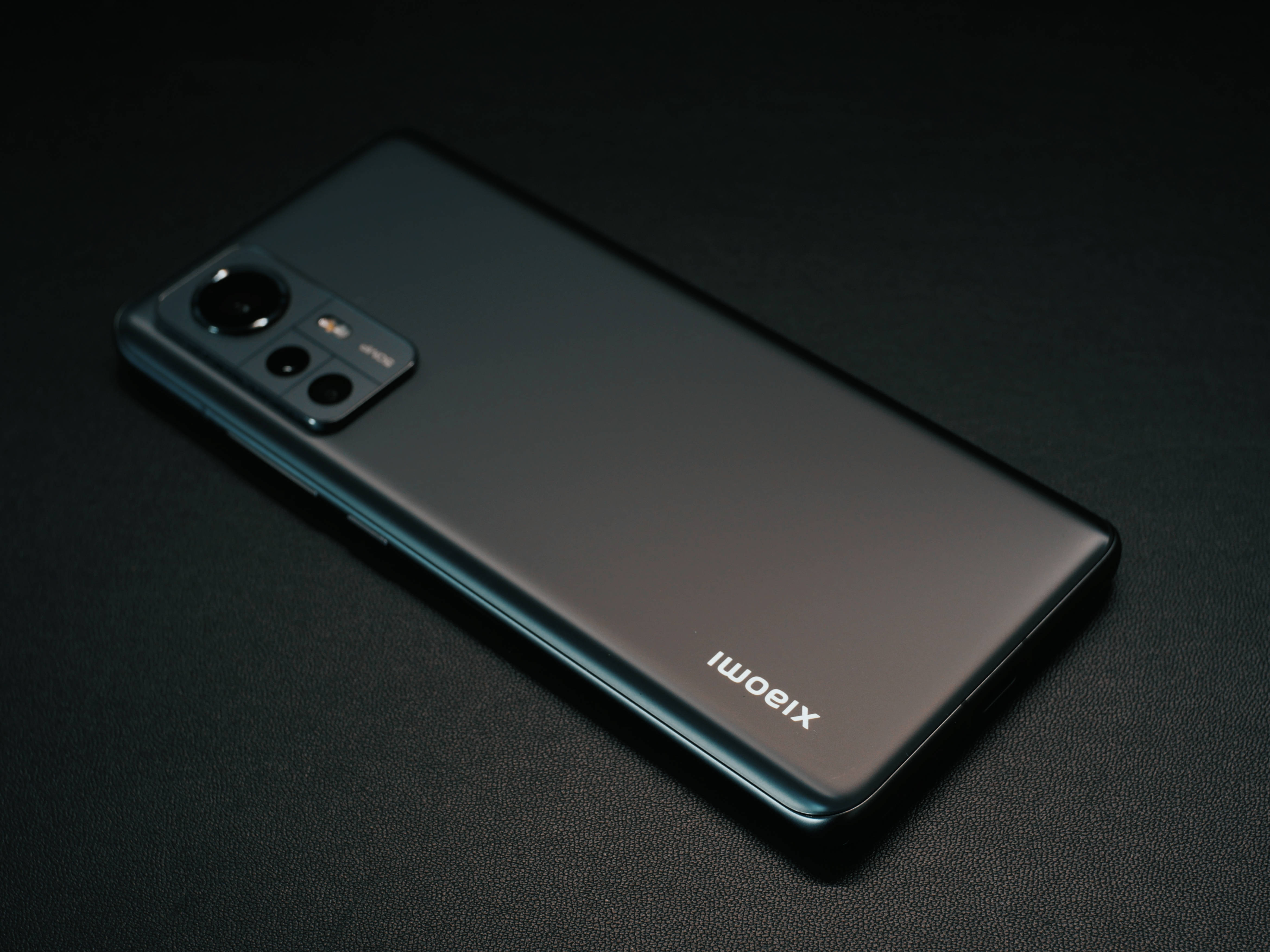 Điện thoại Xiaomi màu đen Hình nền