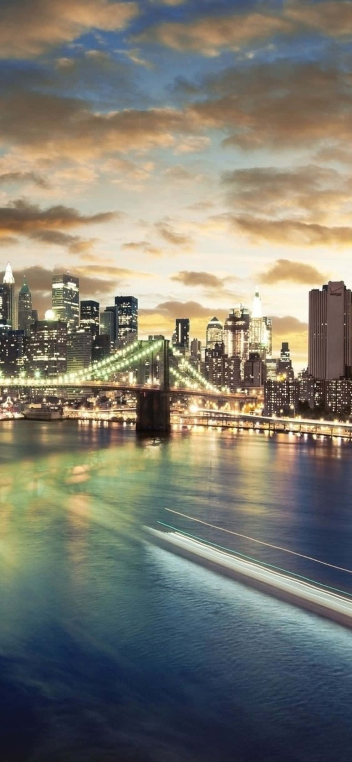 Đường chân trời về đêm ở NYC qua ống kính iPhone Xs Hình nền