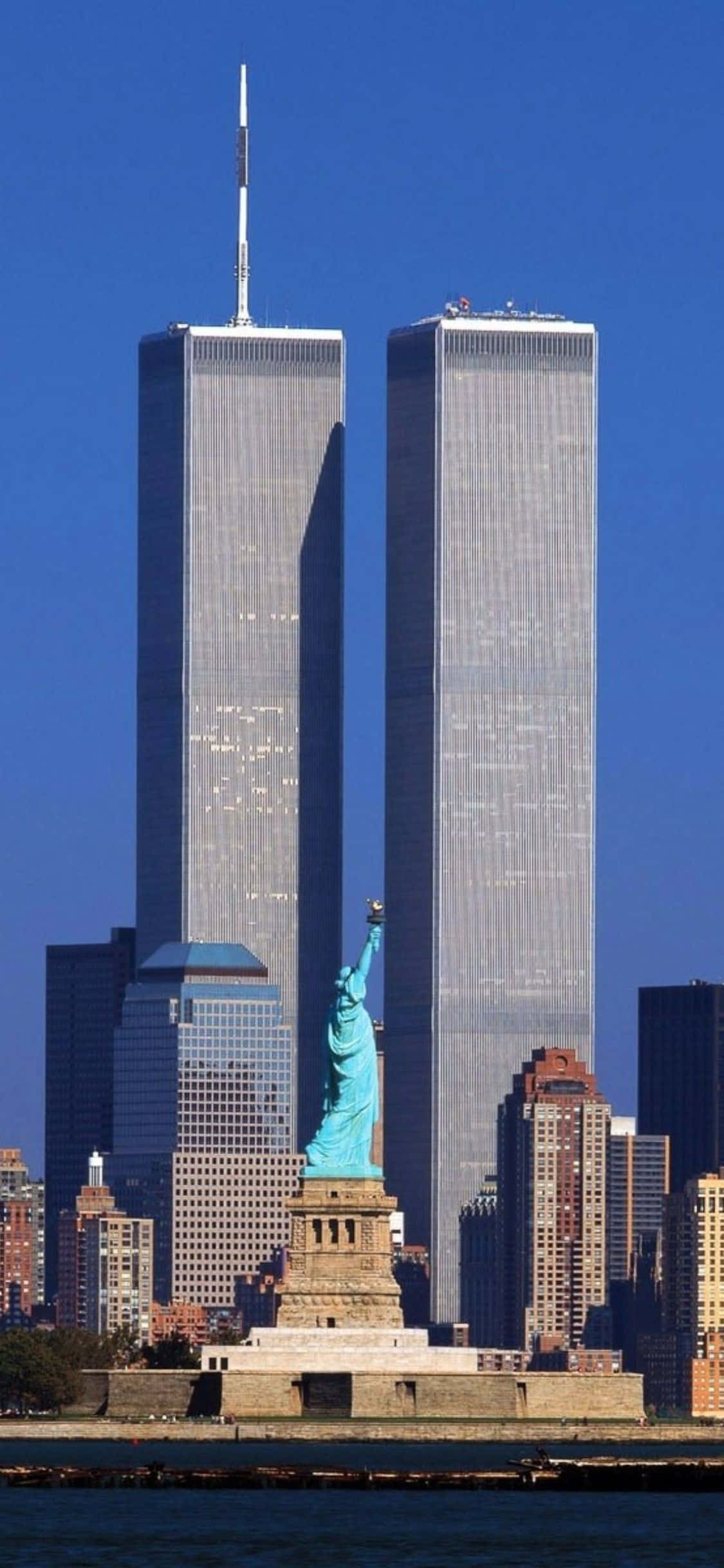 Đường chân trời tuyệt đẹp của thành phố New York nhộn nhịp hiện ra ngay chính giữa chiếc iPhone Xs mới. Hình nền