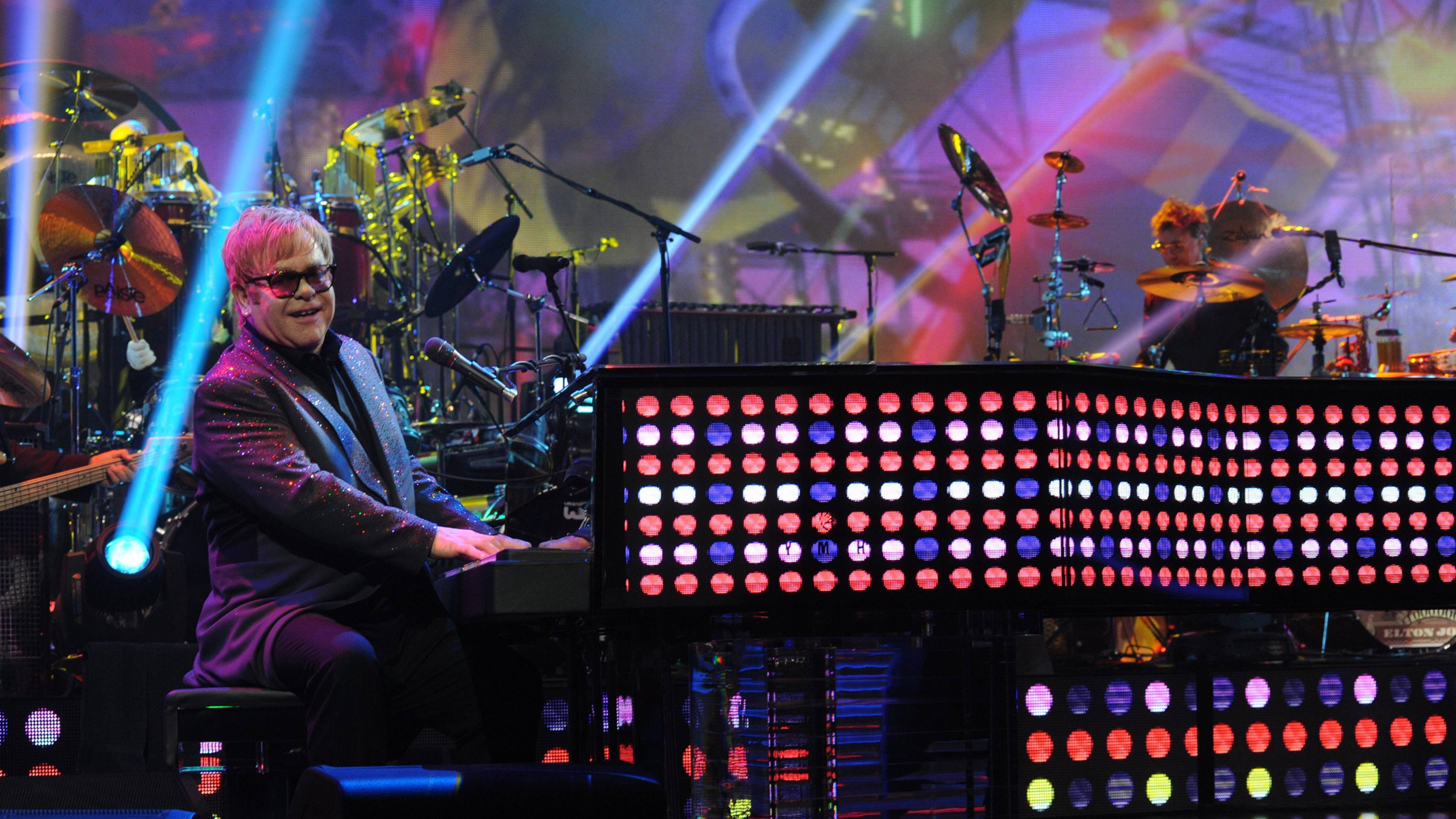 Elton John đàn piano chấm bi Hình nền