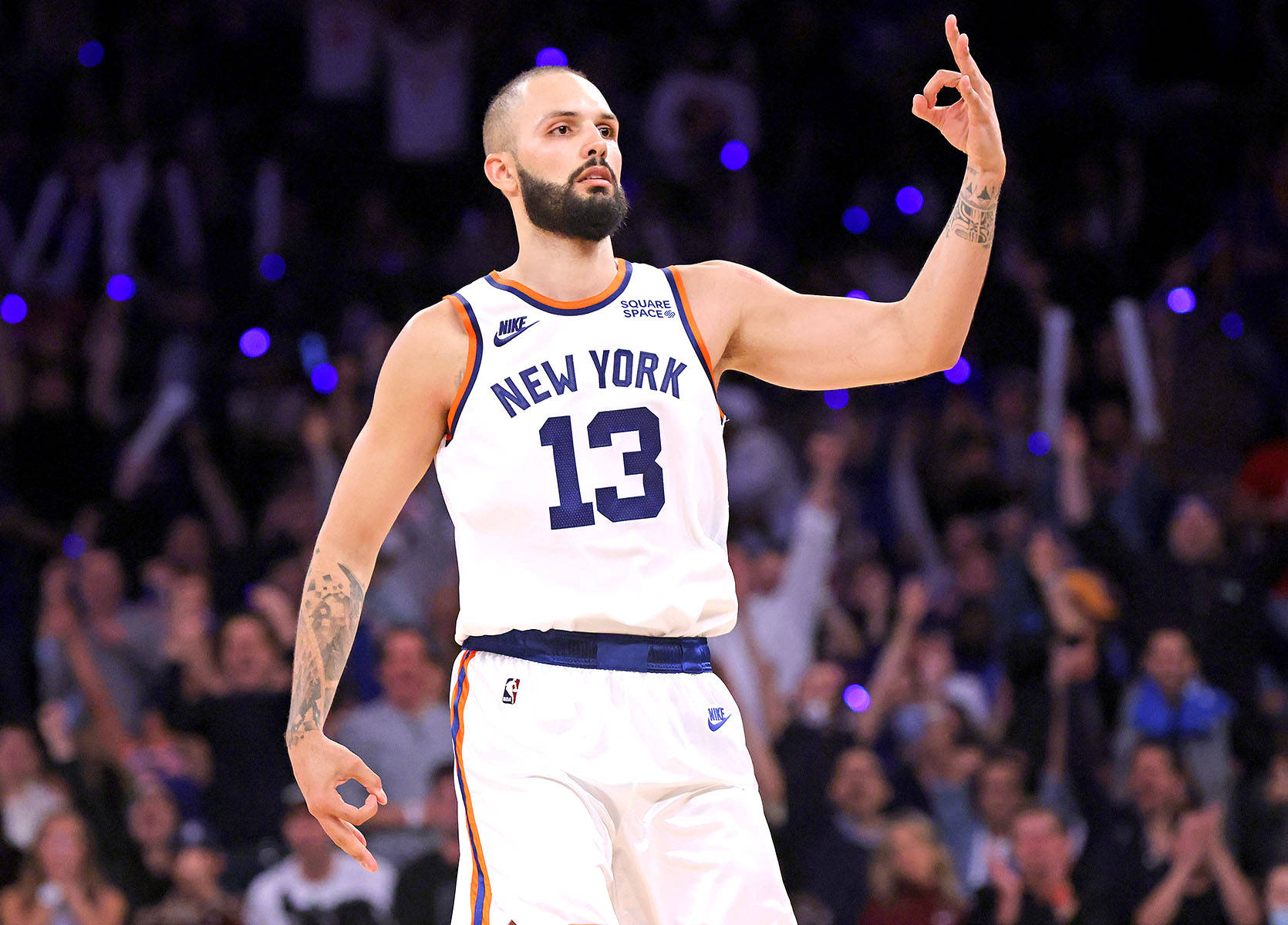 Evan Fournier cú ném ba điểm Celtics VS. Knicks Hình nền