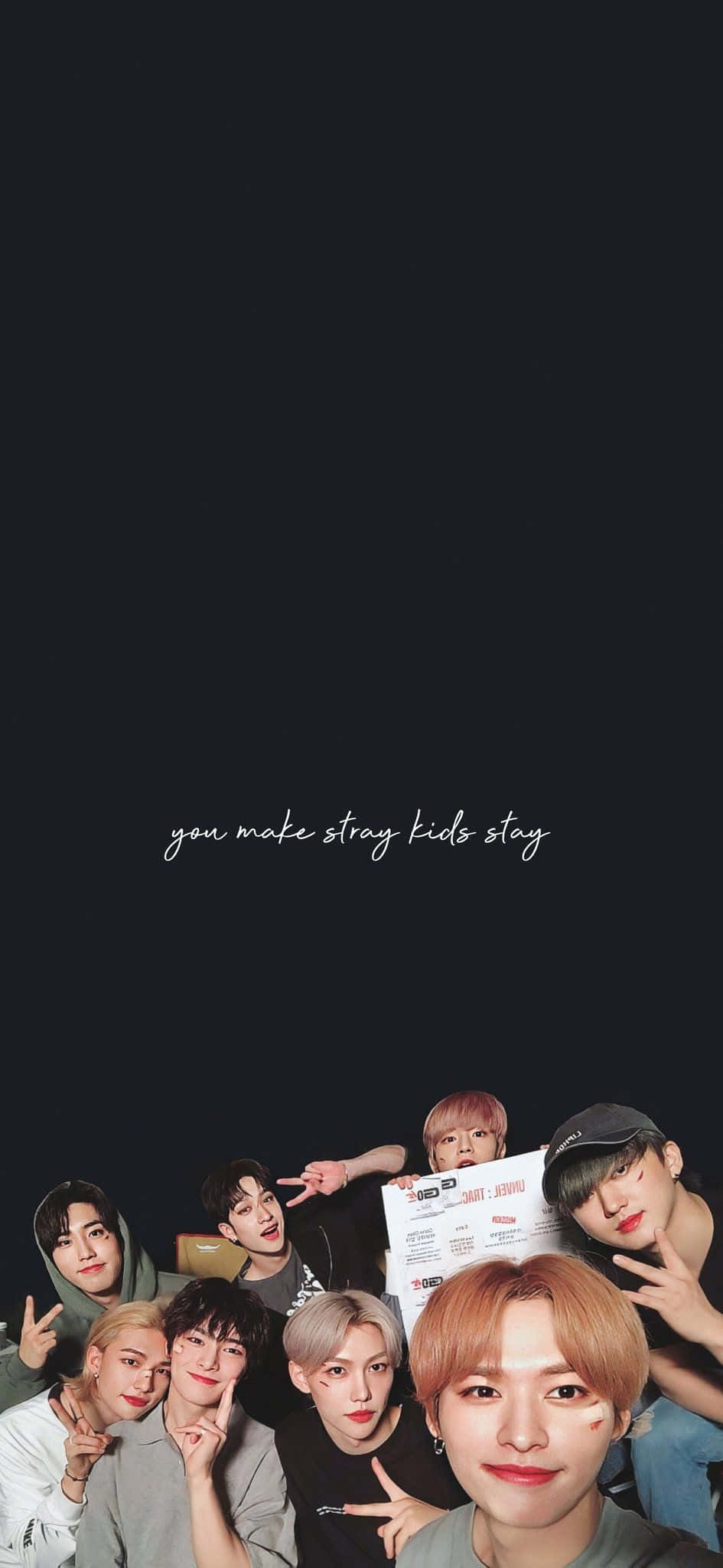 Felix của Stray Kids tự tin khoe mái tóc vàng đặc trưng! Hình nền