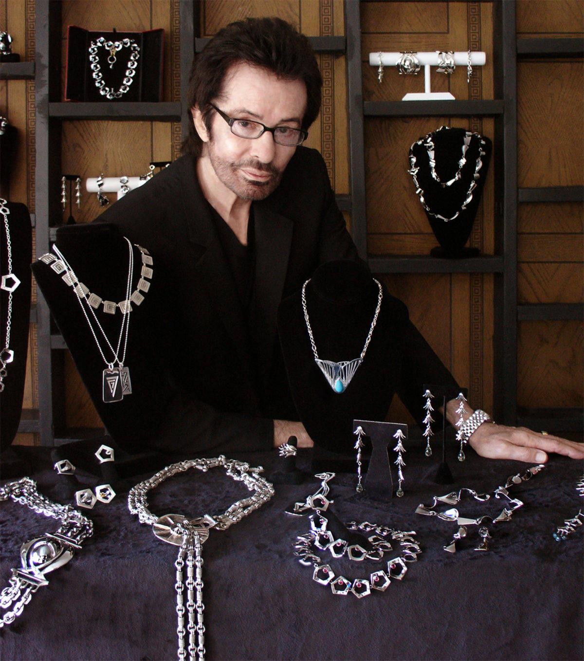 George Chakiris Bộ sưu tập trang sức bạc Hình nền