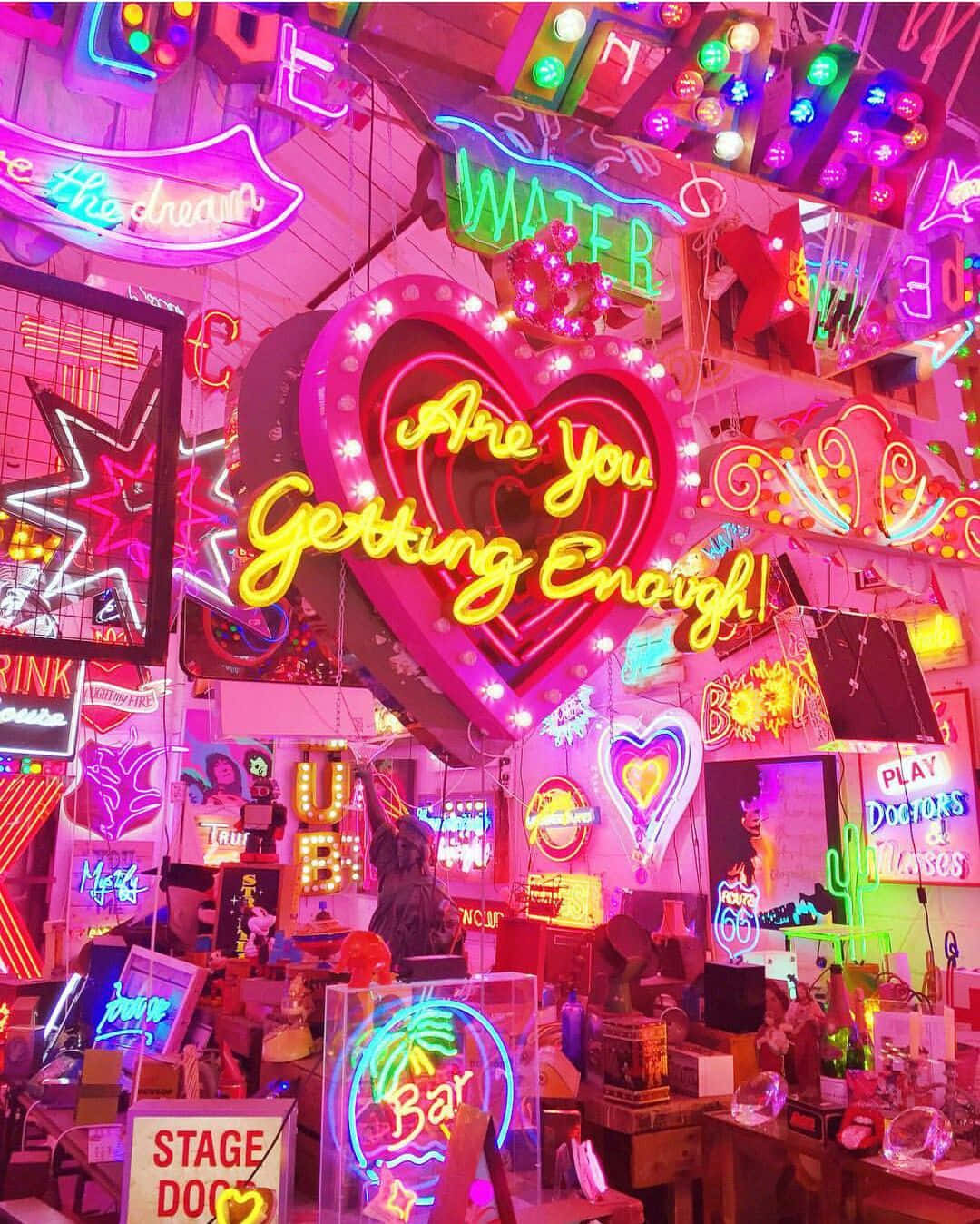 Hãy để ánh sáng neon thắp sáng cuộc sống của bạn! Hình nền