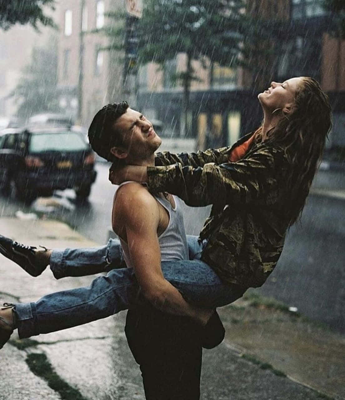 "Hãy để mưa cuốn trôi mọi lo âu và nhắc nhở chúng ta về tình yêu" Hình nền