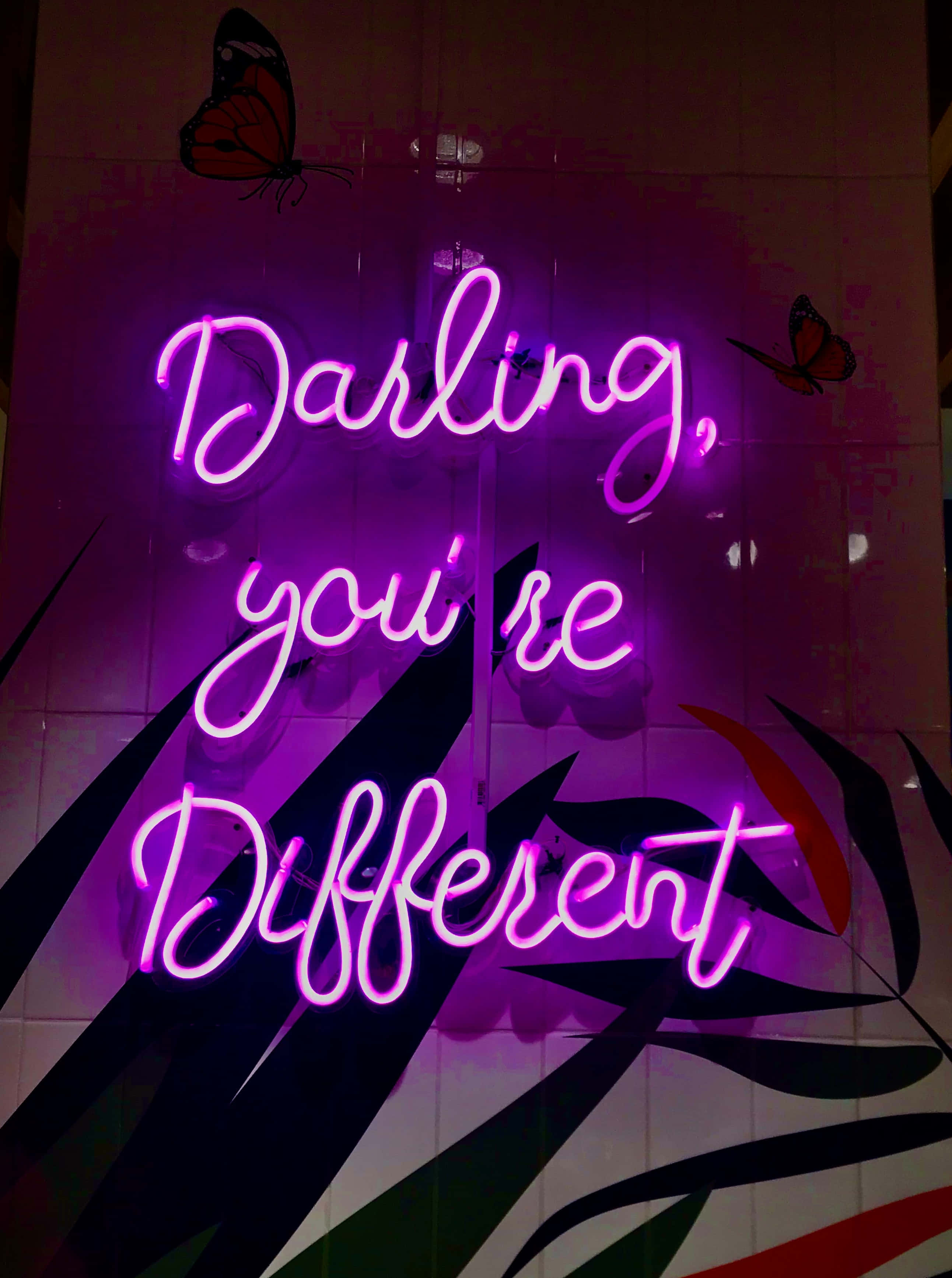 Hãy để ước mơ của bạn sống động với Đèn Neon Tím Hình nền