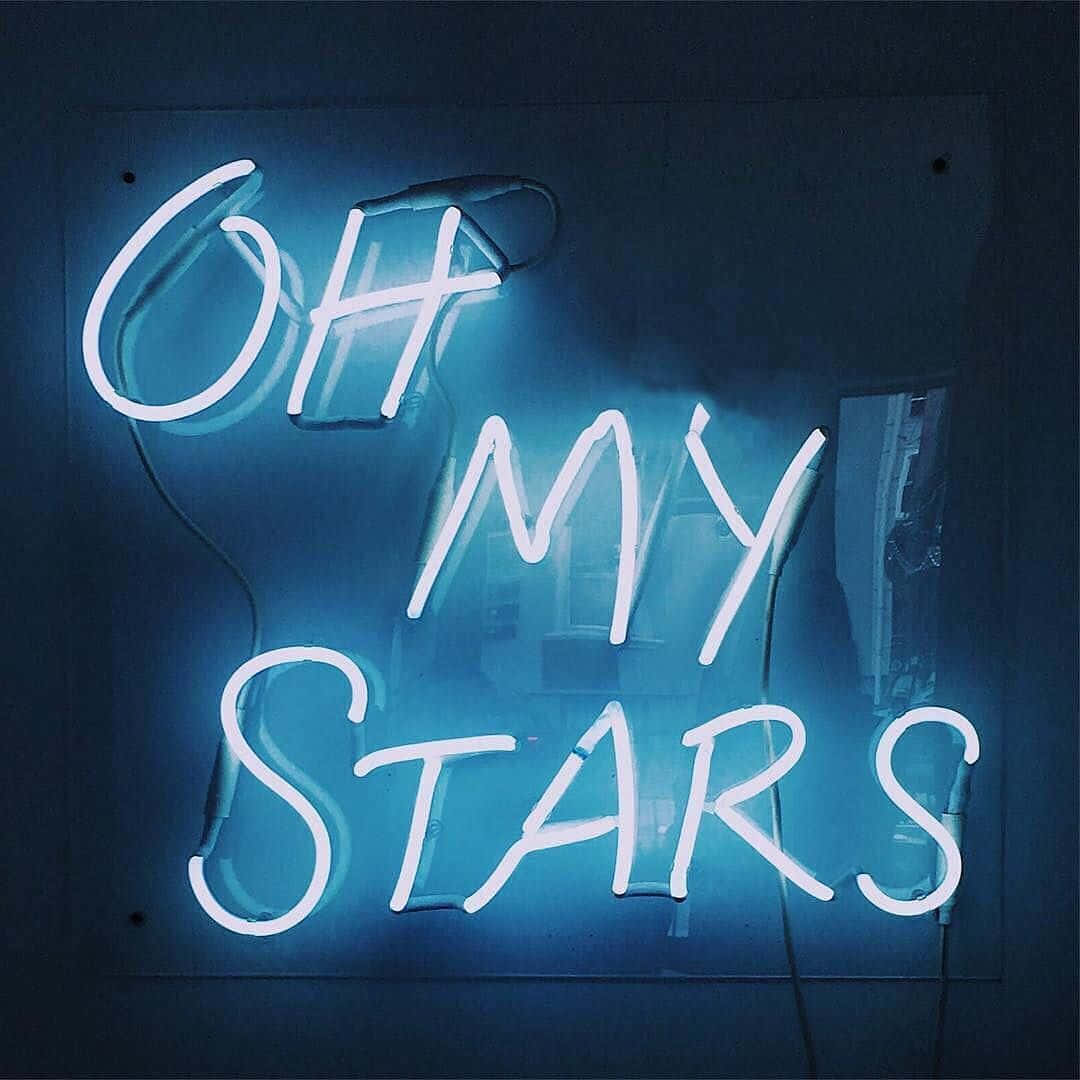 Hãy là chính mình và nổi bật với phong cách xanh neon Hình nền