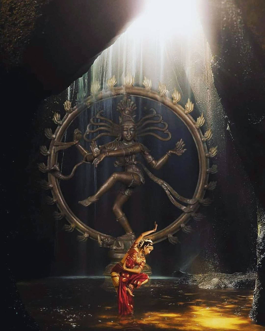 Hình ảnh Nataraja hùng vĩ trong phông nền nghệ thuật hang động Hình nền