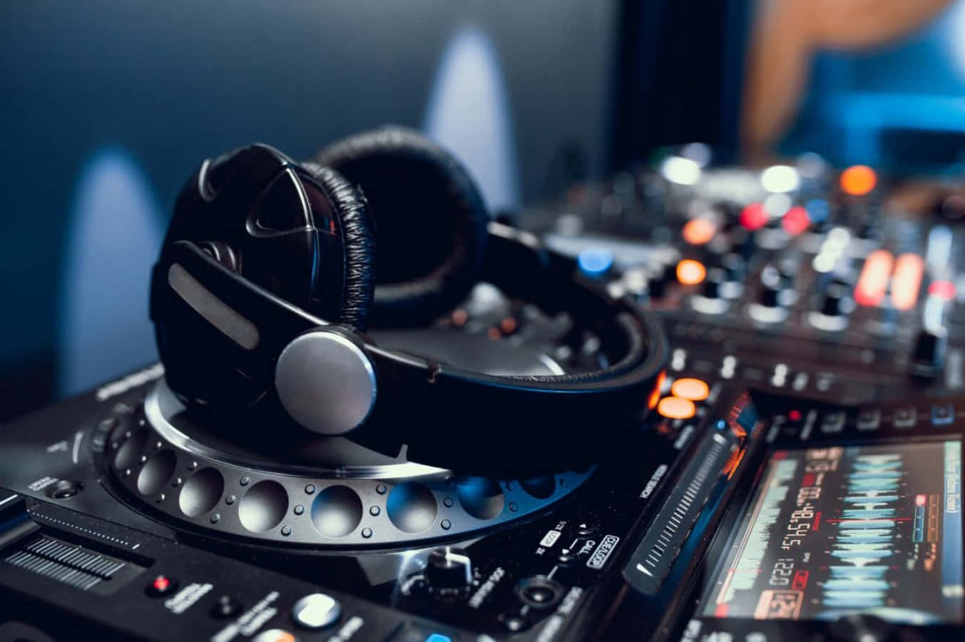 Hình ảnh thiết bị âm nhạc DJ với tai nghe Hình nền