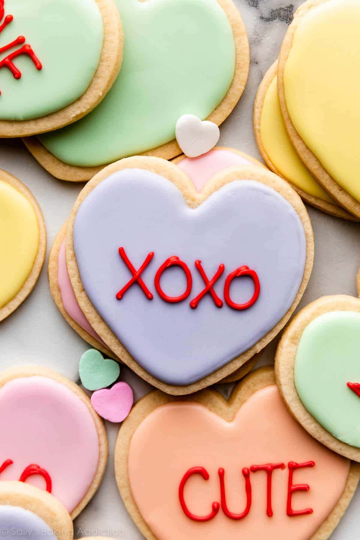 Hình nền bánh quy hình trái tim Valentine màu pastel Hình nền