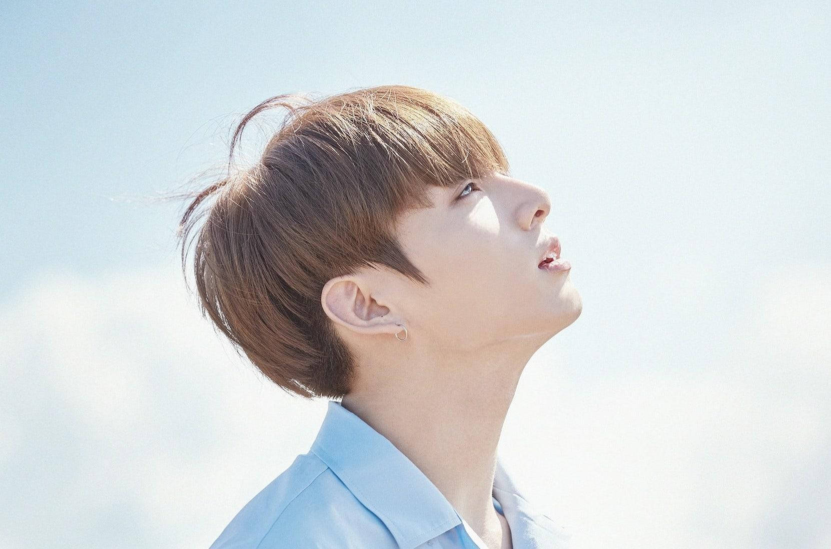 Hình nền dễ thương chụp nghiêng của Jungkook BTS Hình nền