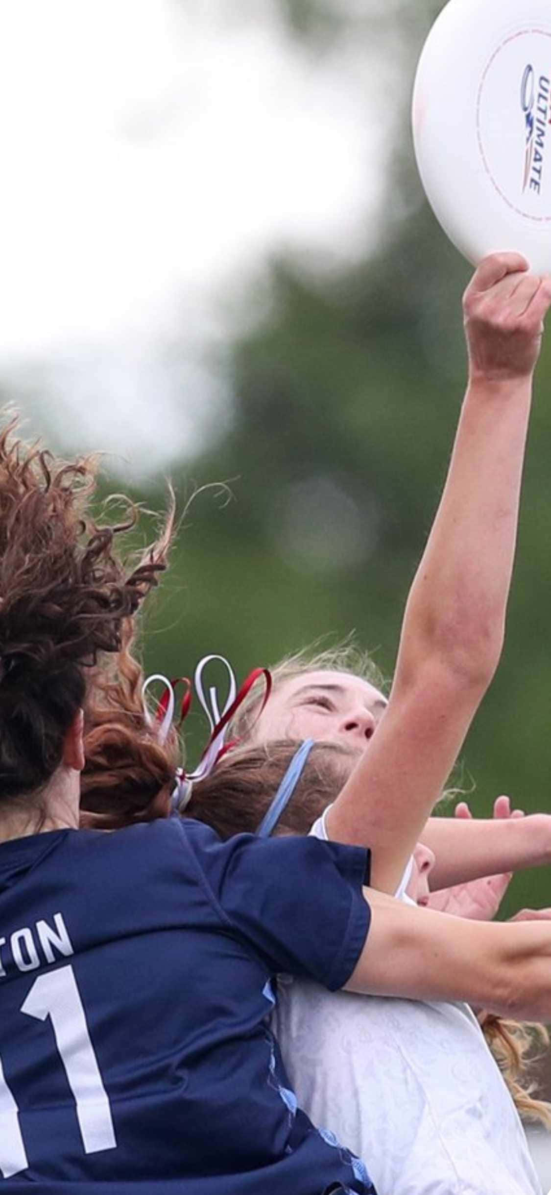 Hình nền Ultimate Frisbee cho iPhone X với pha va chạm Hình nền