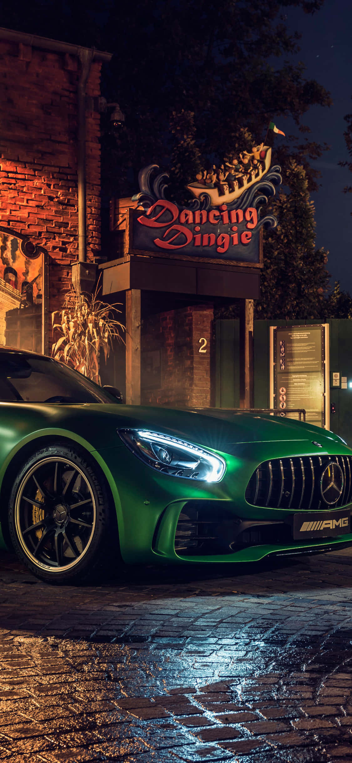 Hình nền iPhone X Amg Gt-r & AMG GT xanh lục Hình nền