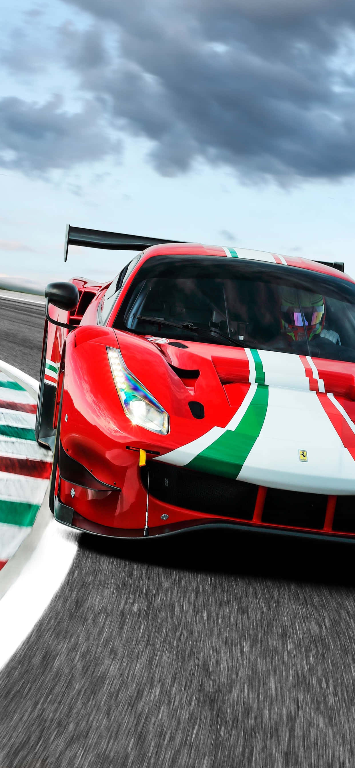 Hình nền iPhone Xs Max Ferrari 488 GT3 Trên Đường Đua Hình nền