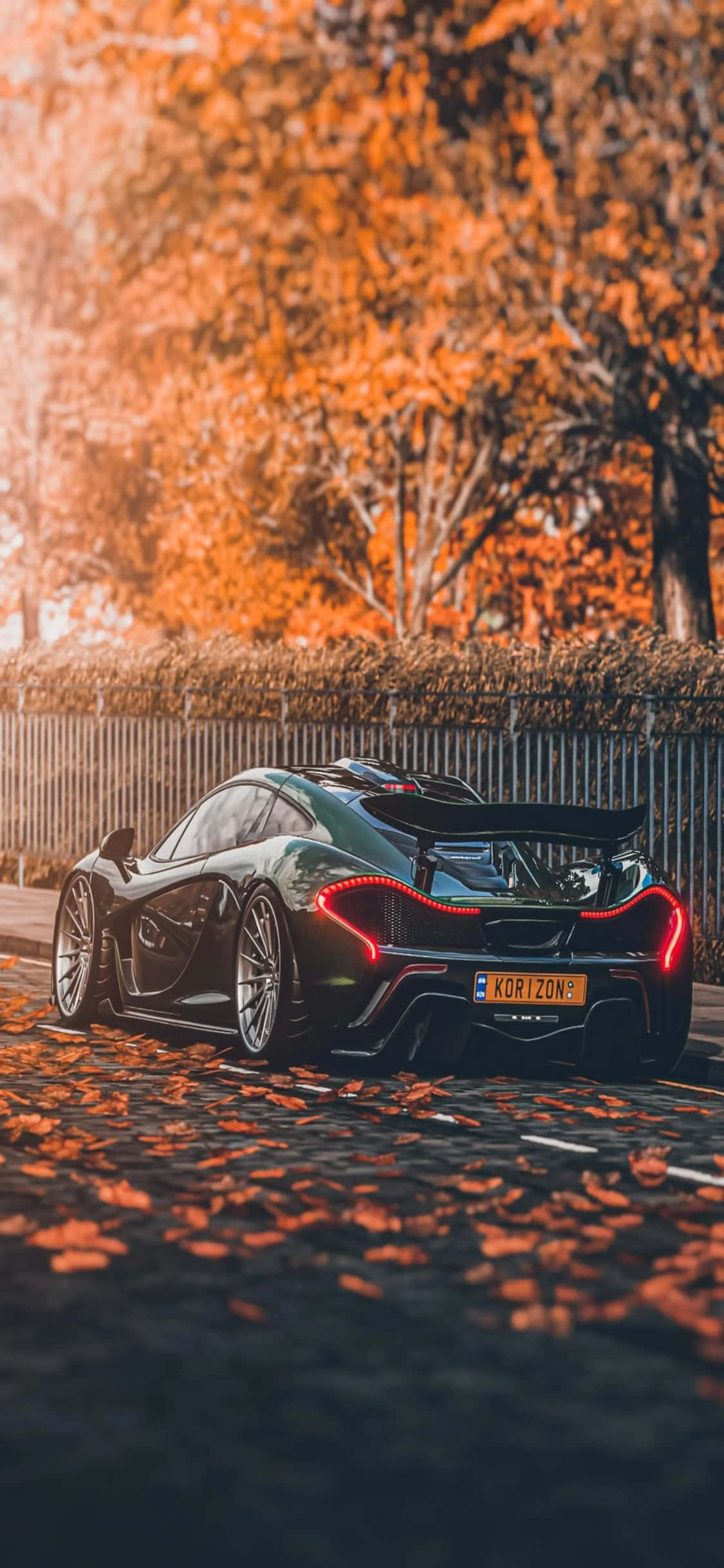 Hình nền Mùa thu Xe Mclaren 720s iPhone X Hình nền