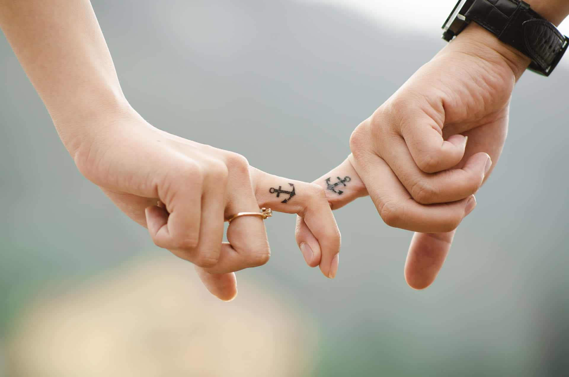 Hình xăm mỏ neo tượng trưng cho tình yêu đôi lứa Hình nền