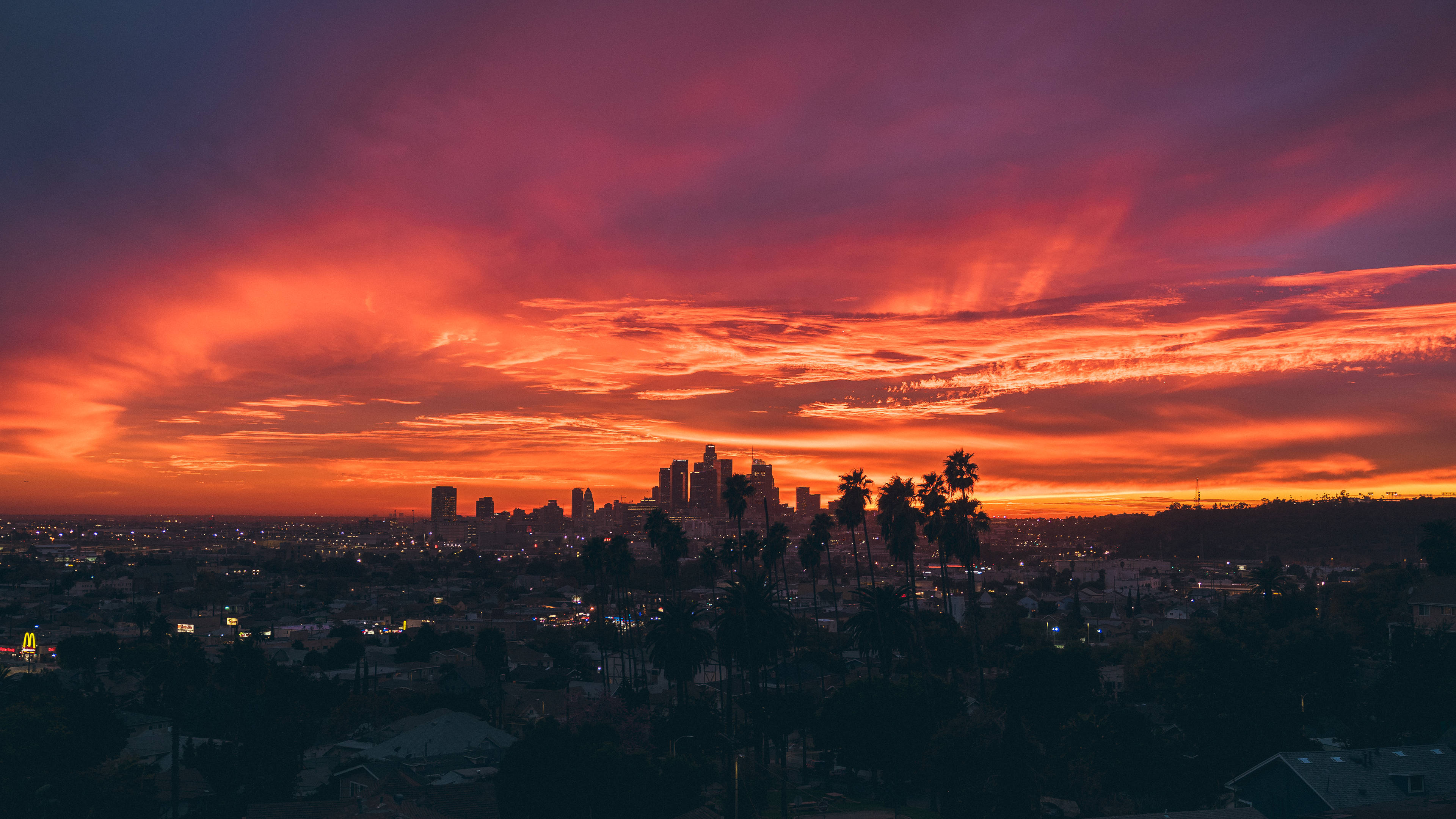Hoàng Hôn Đỏ Thẫm Ở Los Angeles Hình nền