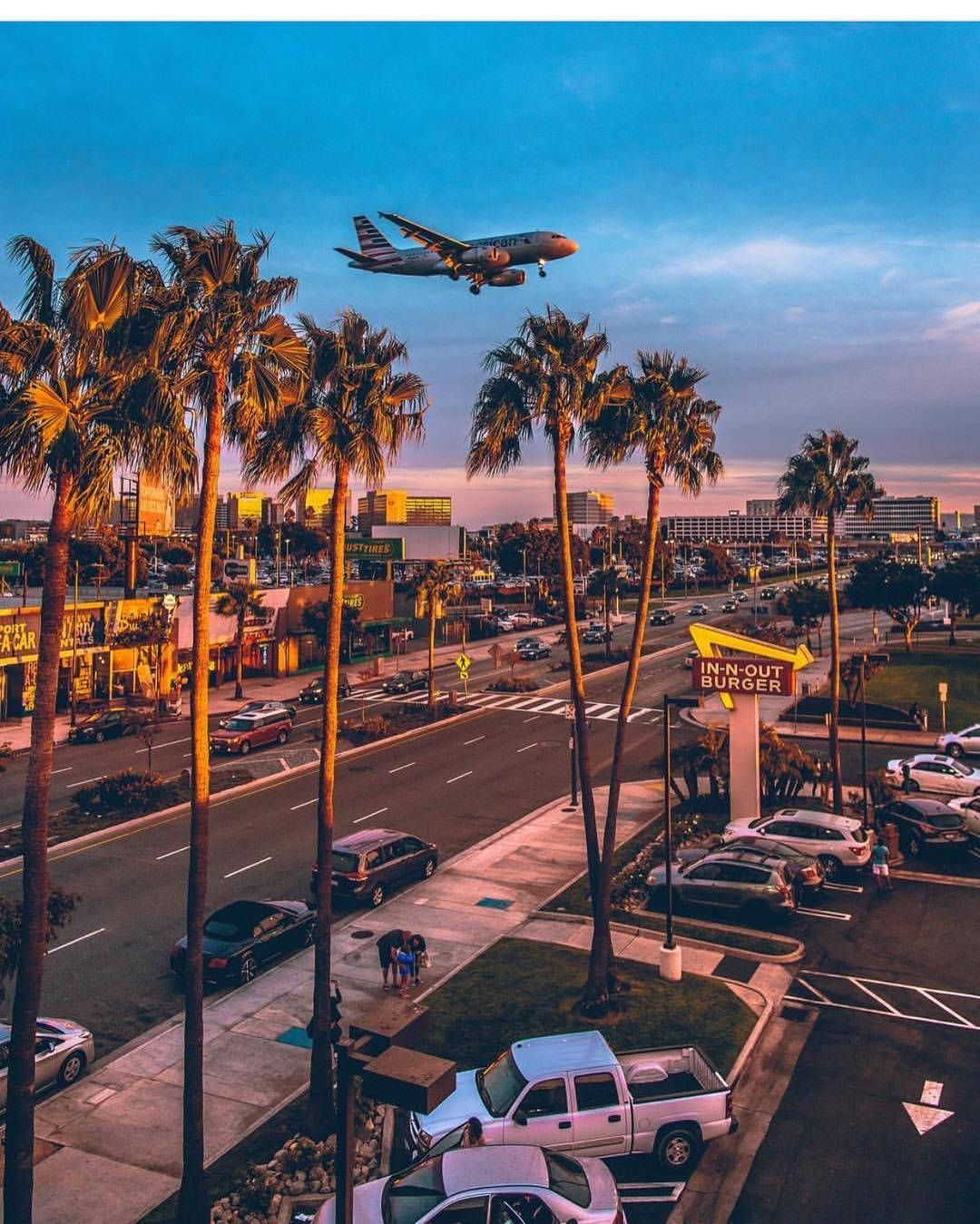 Hoàng hôn trên Sân bay Quốc tế Los Angeles (LAX) Hình nền