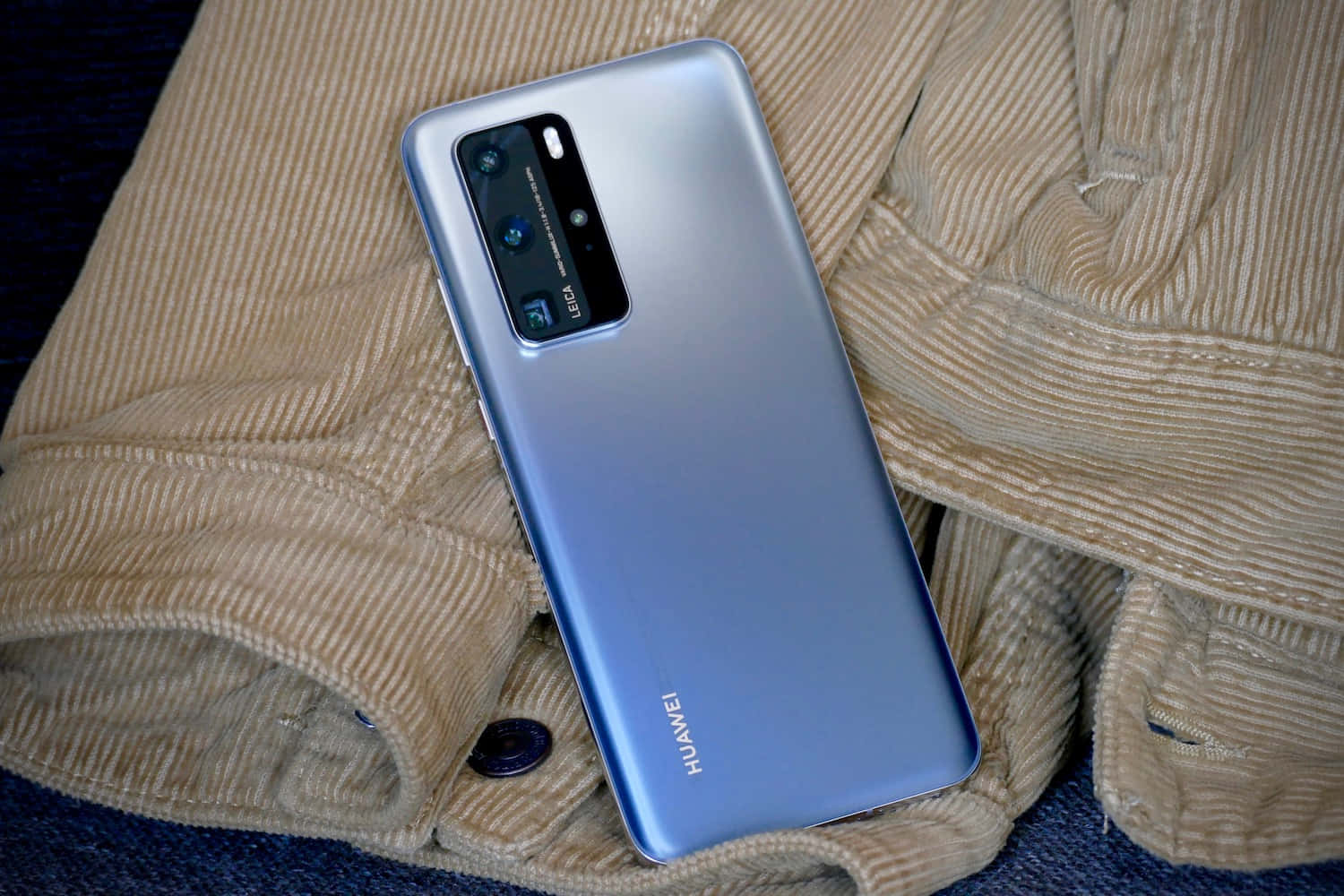 Huawei đặt đổi mới và chất lượng lên hàng đầu trong các thiết bị của họ Hình nền