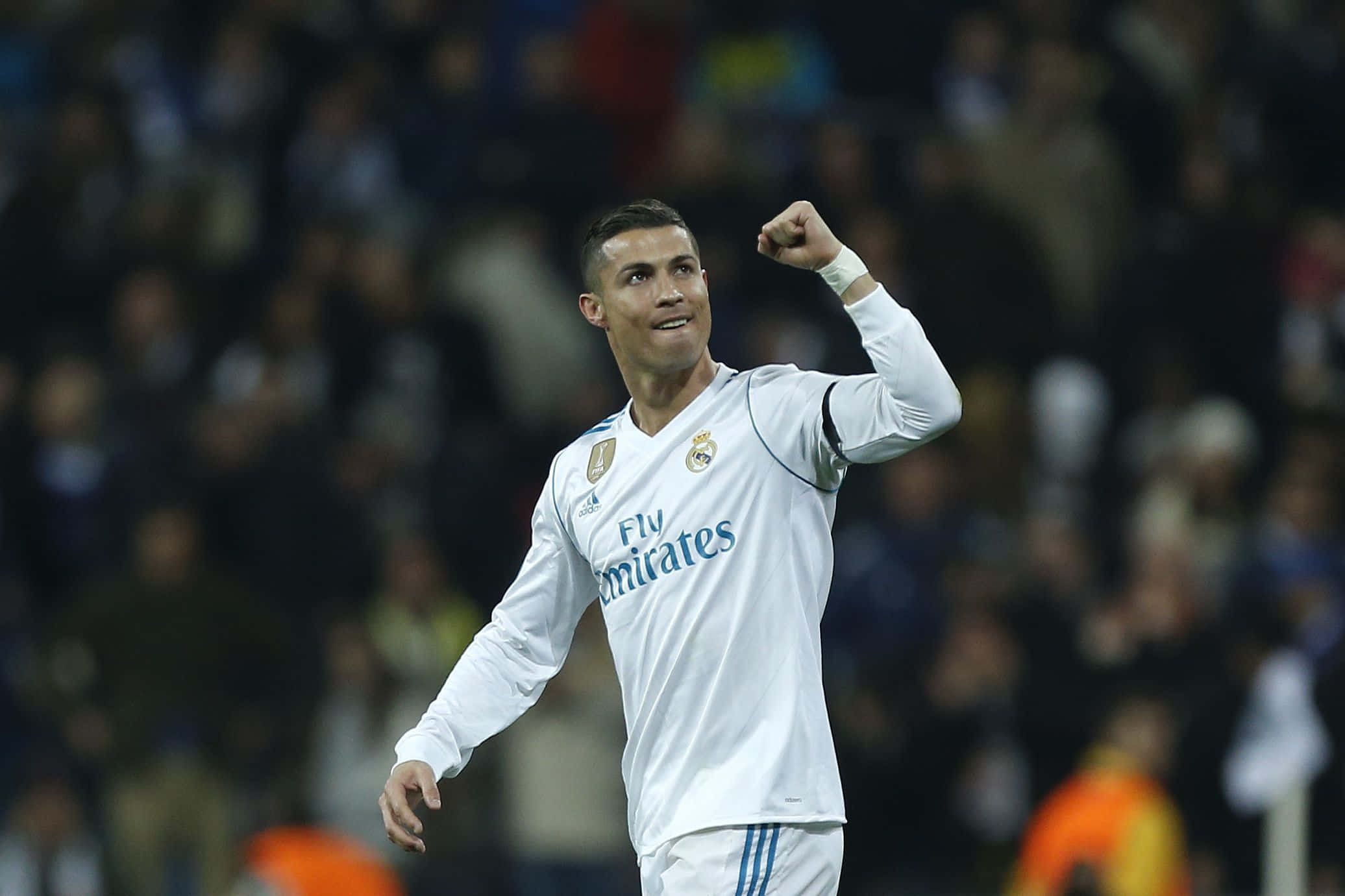 Huyền thoại Cristiano Ronaldo trong trận đấu Hình nền