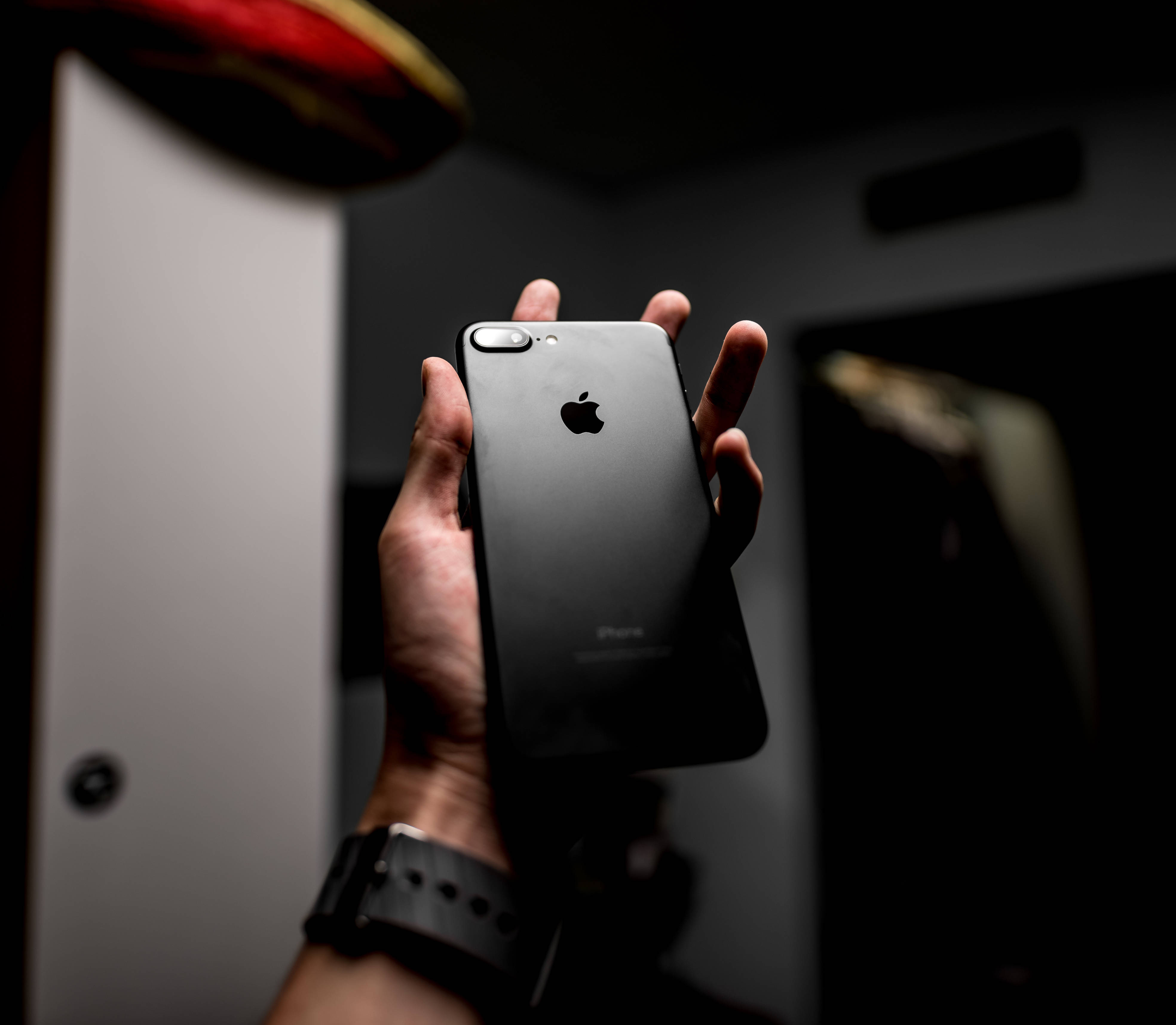iPhone 8 Bóng Bẩy Với Phông Nền Hấp Dẫn Hình nền