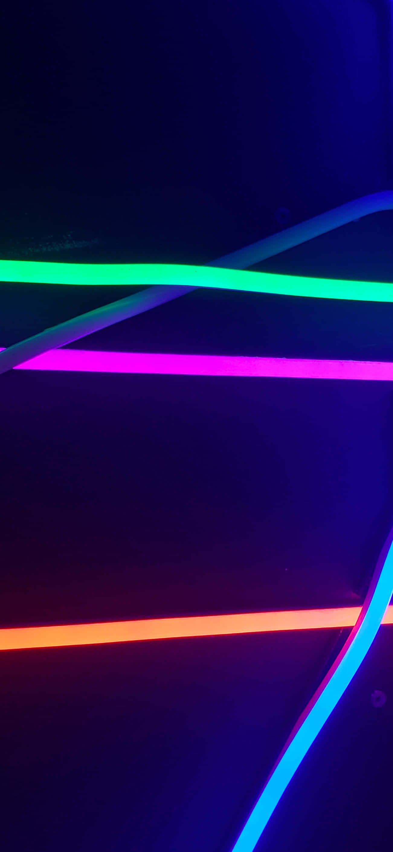 iPhone Phát Sáng Neon Trong Bóng Tối Hình nền